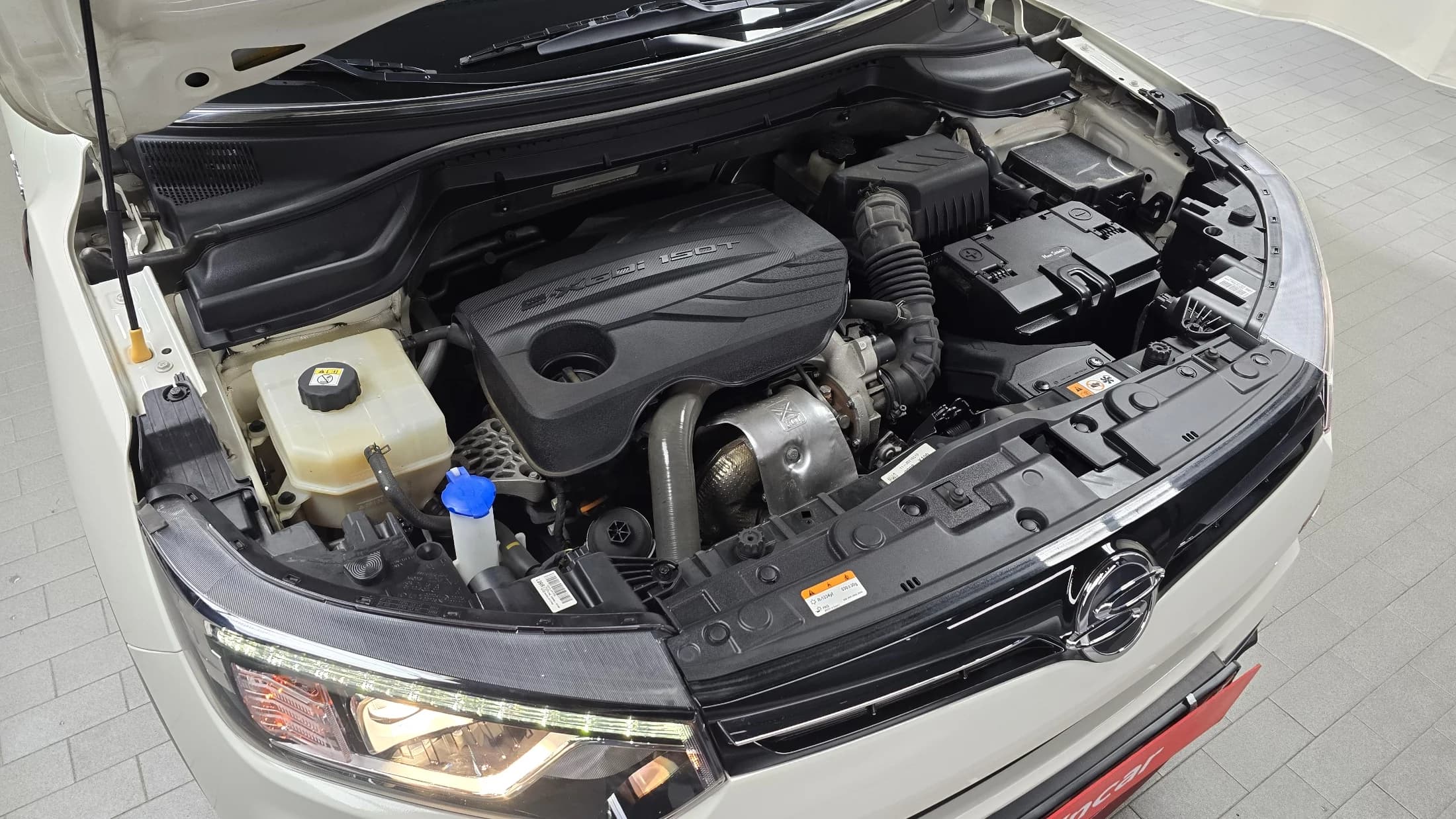 SsangYong TIBOLI Gasoline 1.5 2WD R-PLUS White, 2021 г. 32215 км. — фото 6