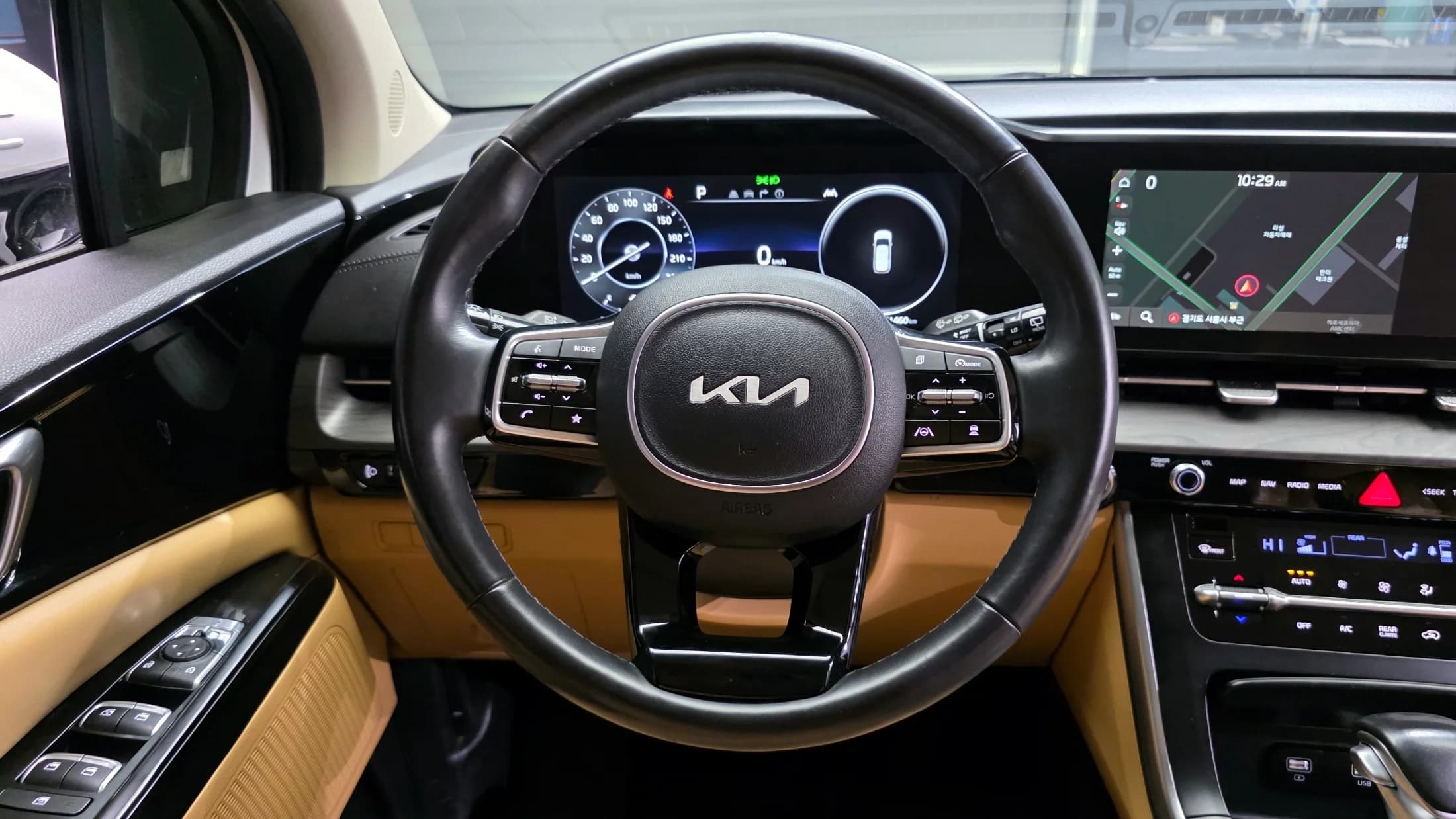 Kia Carnival Gasoline 9-Seater Prestige, 2022 г. 81549 км. — фото 13