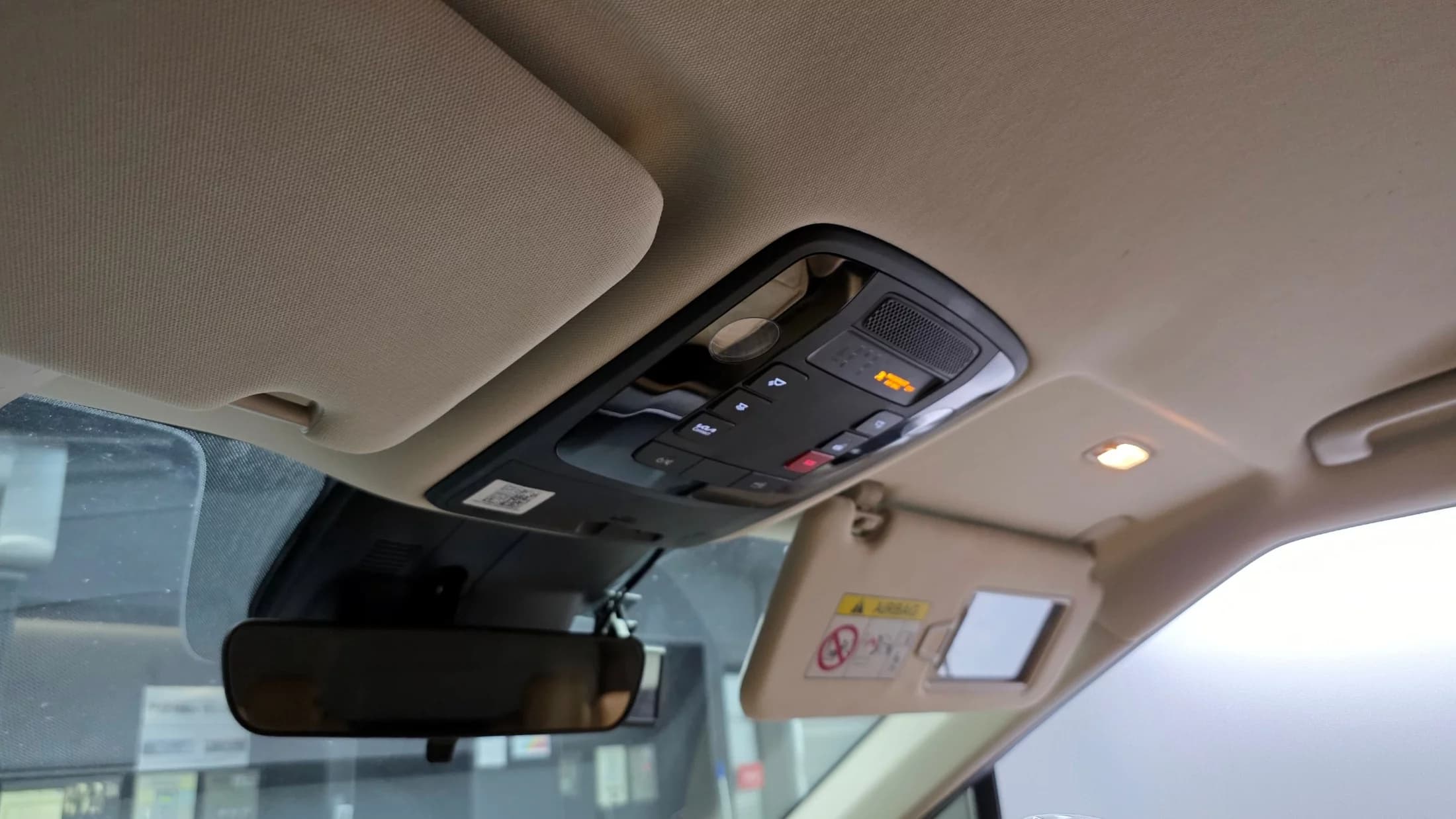 Kia Carnival Gasoline 9-Seater Prestige, 2022 г. 81549 км. — фото 19