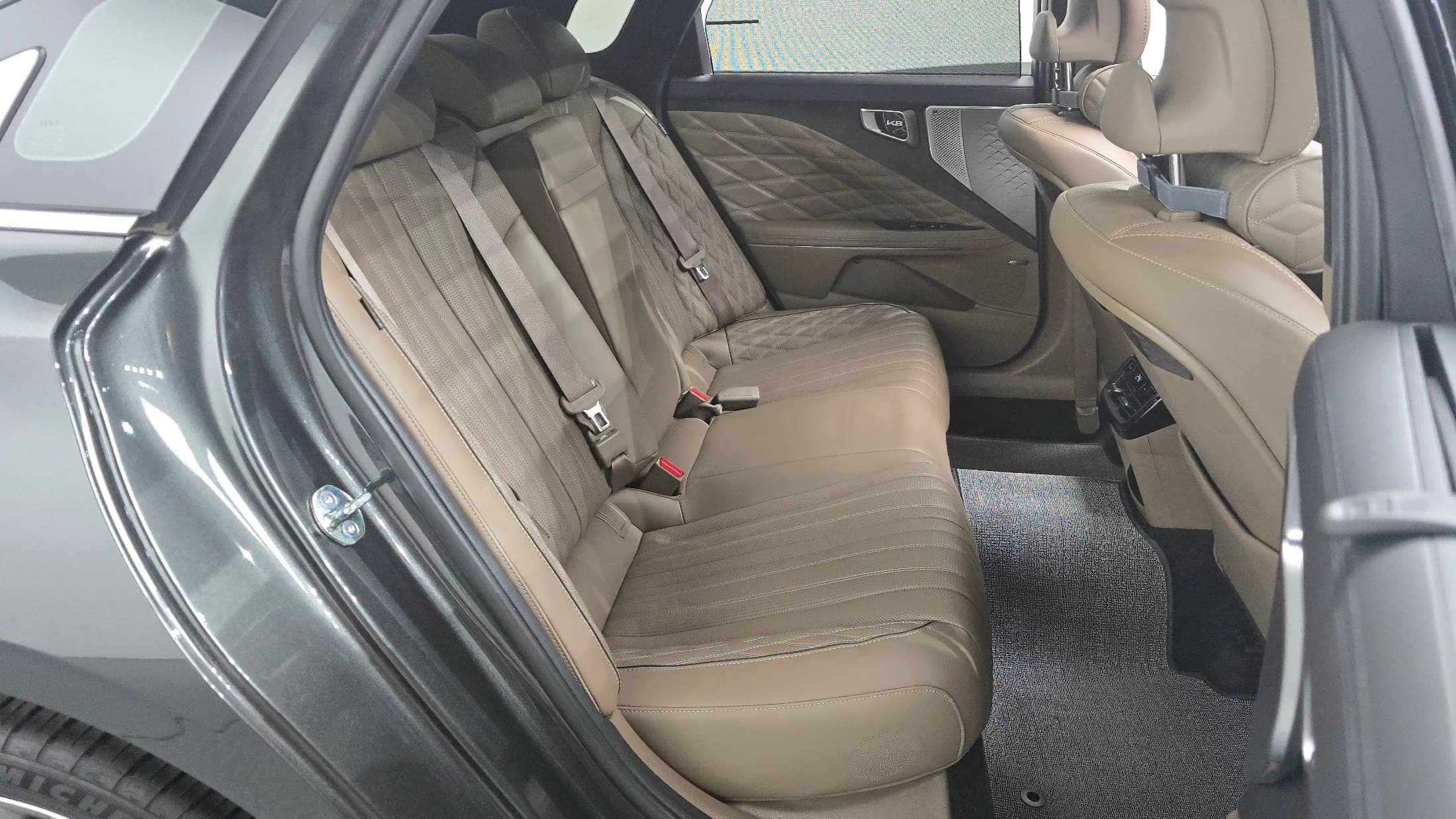 Kia K8 3.5 Gasoline 4WD Platinum, 2022 г. 28304 км. — фото 12