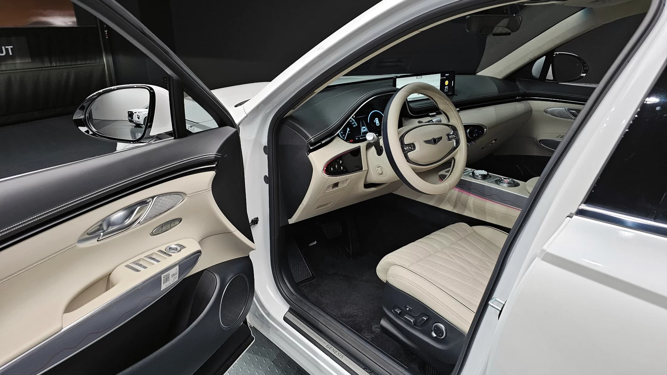 Genesis GV70 2.5T Gasoline AWD, 2023 г. 11843 км. — фото 11