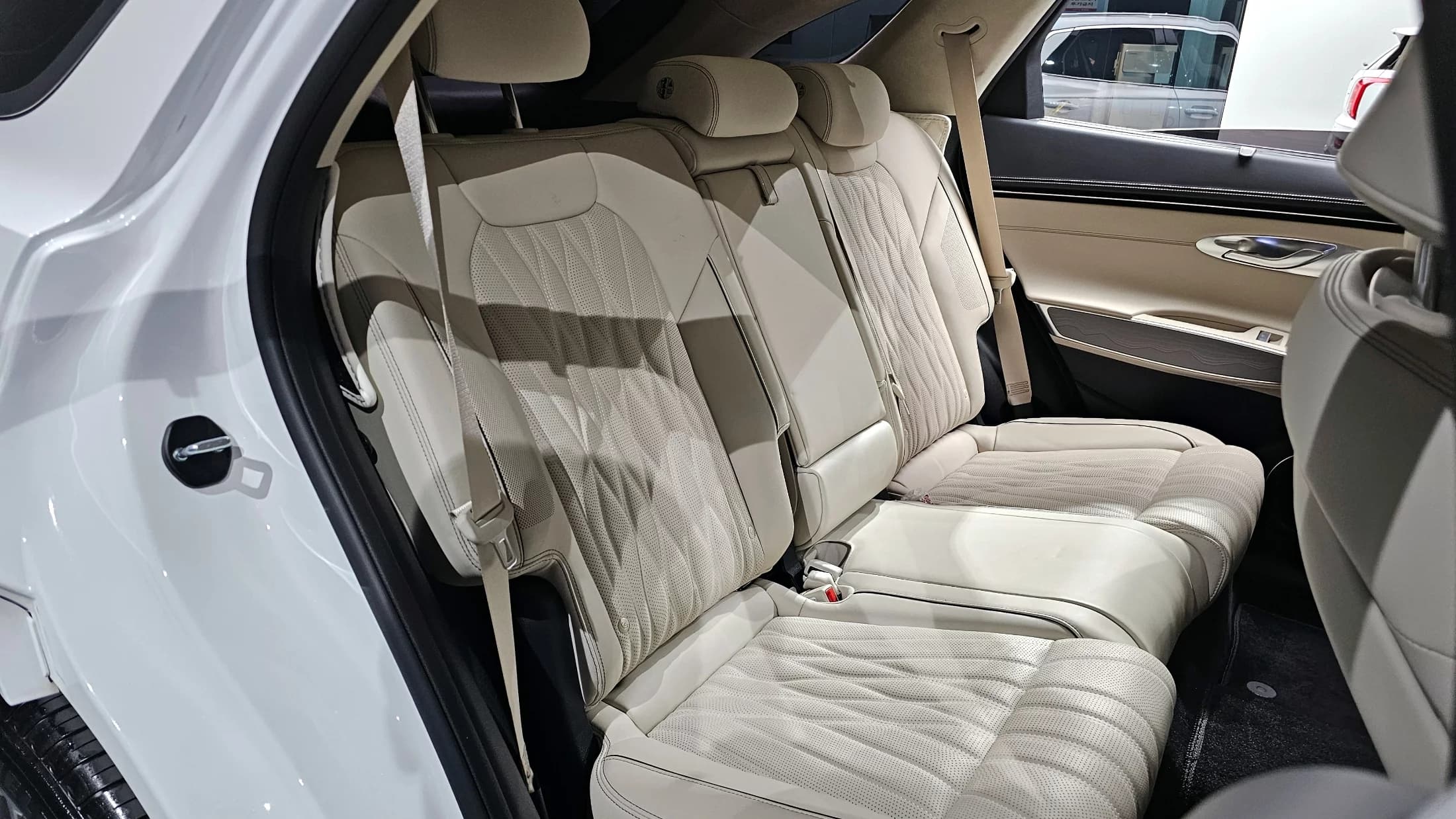Genesis GV70 2.5T Gasoline AWD, 2023 г. 11843 км. — фото 12