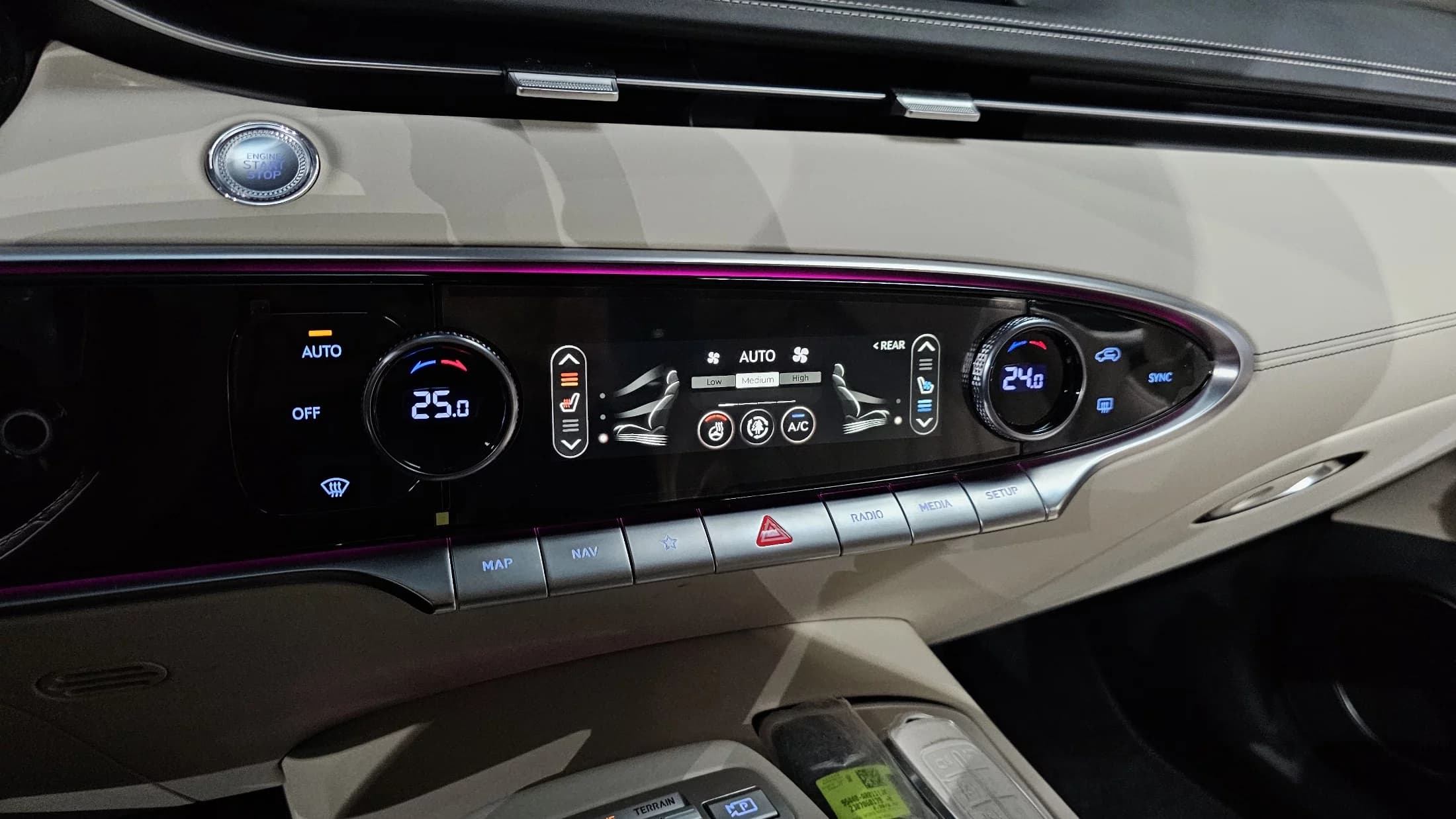 Genesis GV70 2.5T Gasoline AWD, 2023 г. 11843 км. — фото 17
