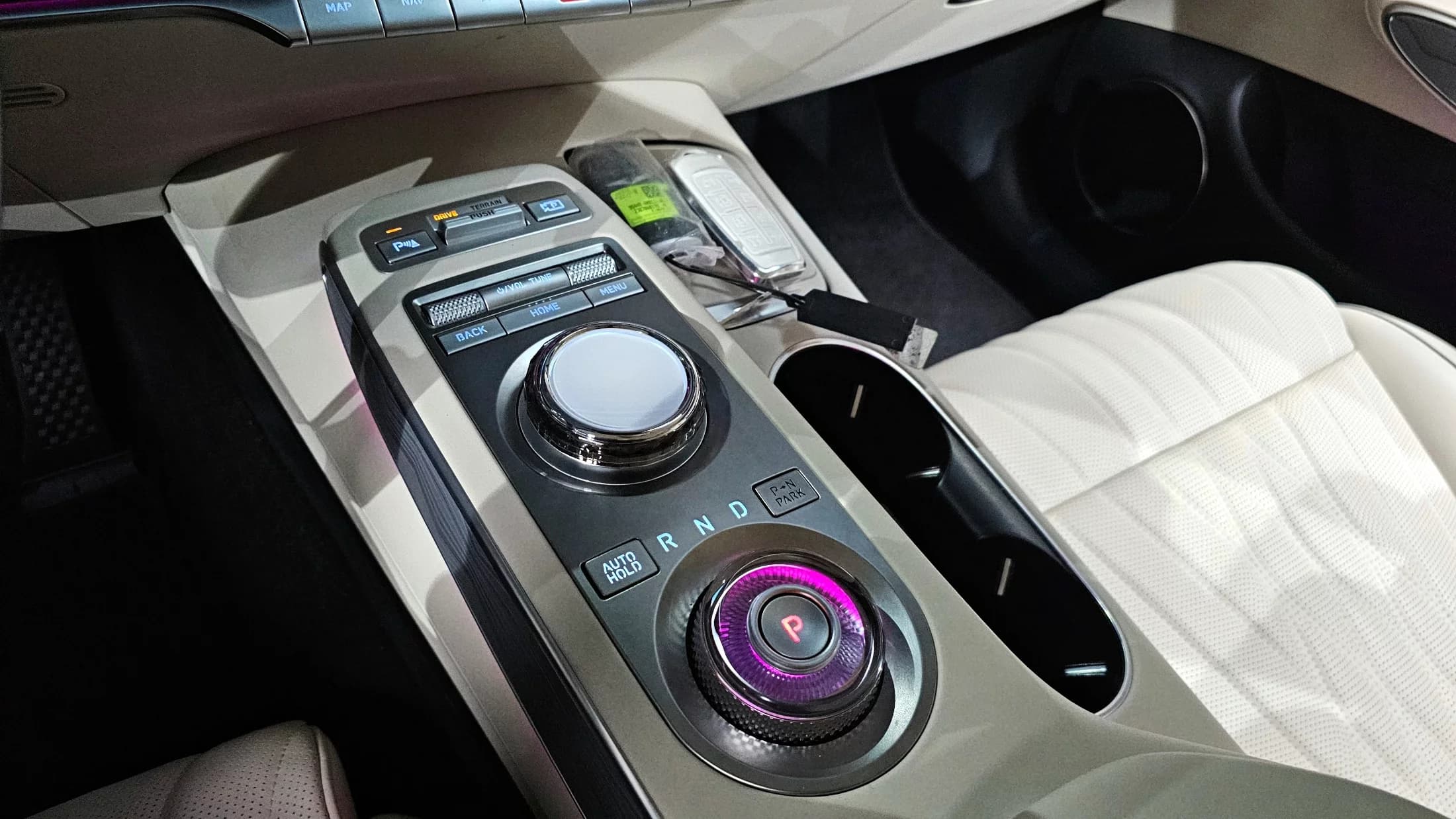 Genesis GV70 2.5T Gasoline AWD, 2023 г. 11843 км. — фото 9