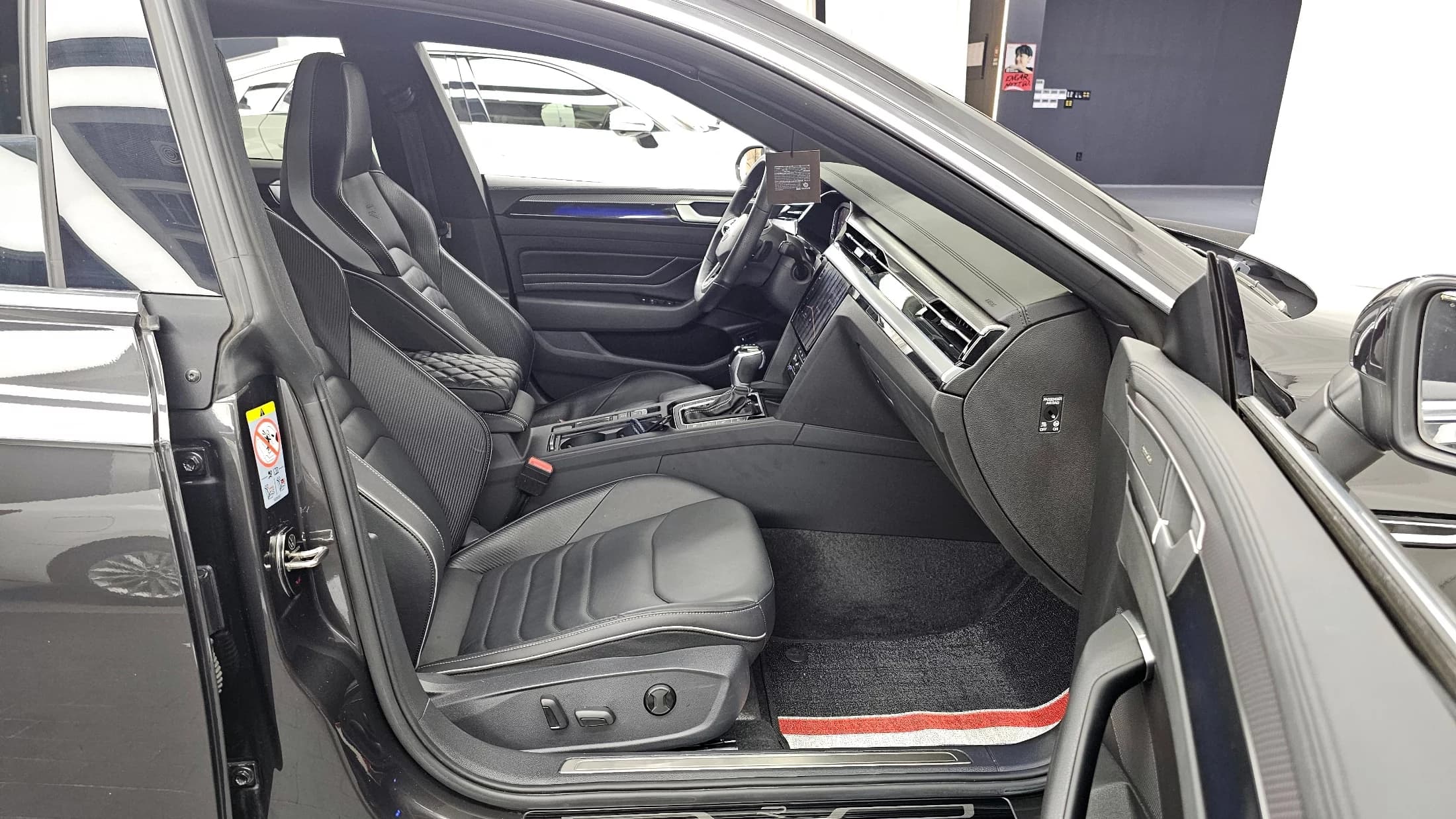 Volkswagen ARTEON 2.0 TDI R-LIINE 4Motion, 2022 г. 50582 км. — фото 11