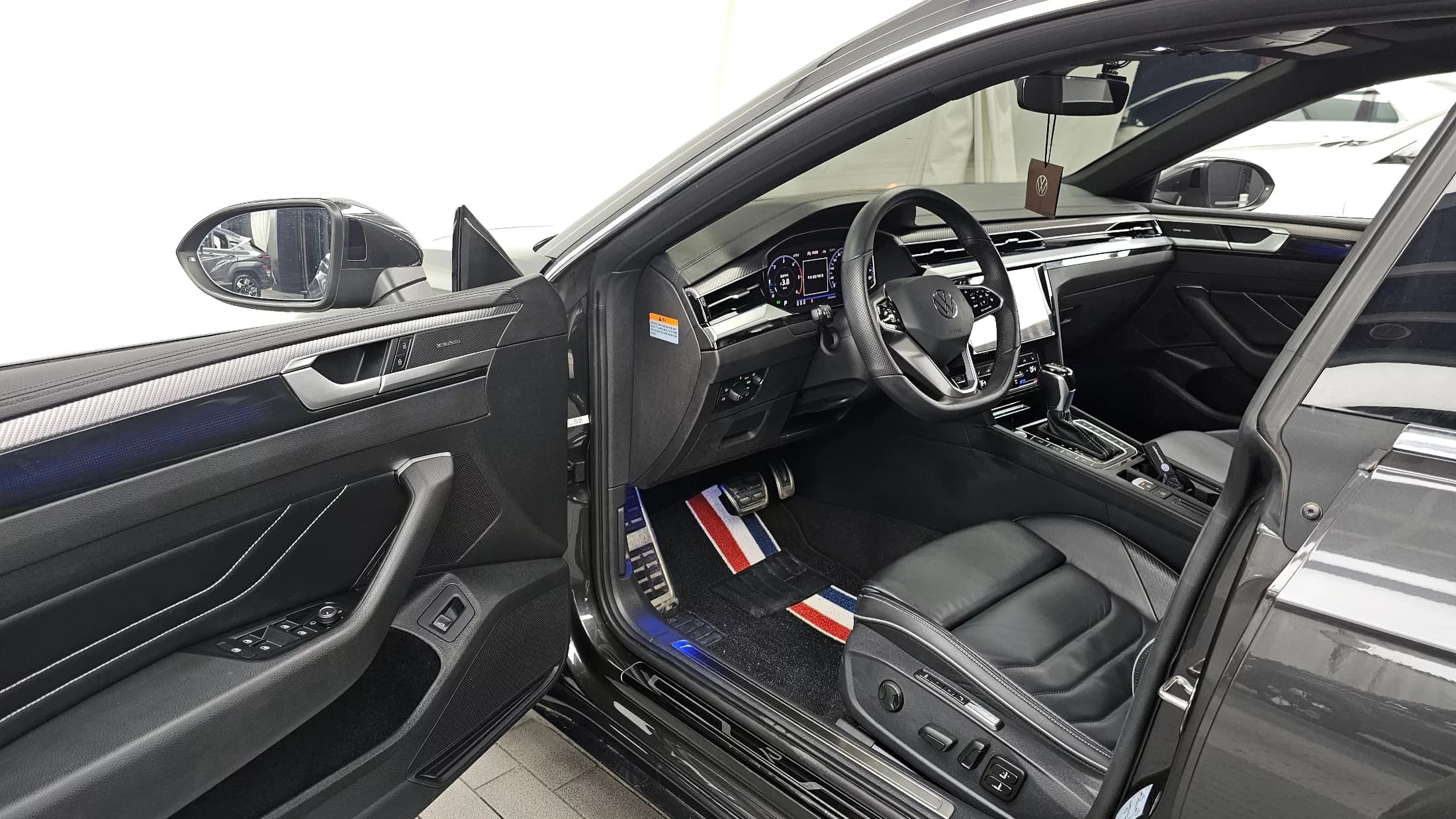Volkswagen ARTEON 2.0 TDI R-LIINE 4Motion, 2022 г. 50582 км. — фото 10