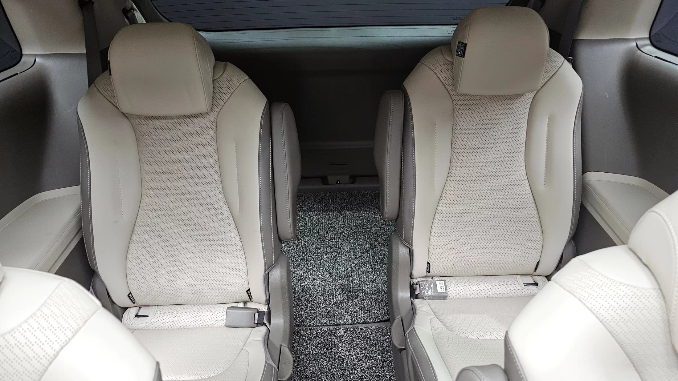 Kia Carnival 9-Seater Signature, 2022 г. 77080 км. — фото 12