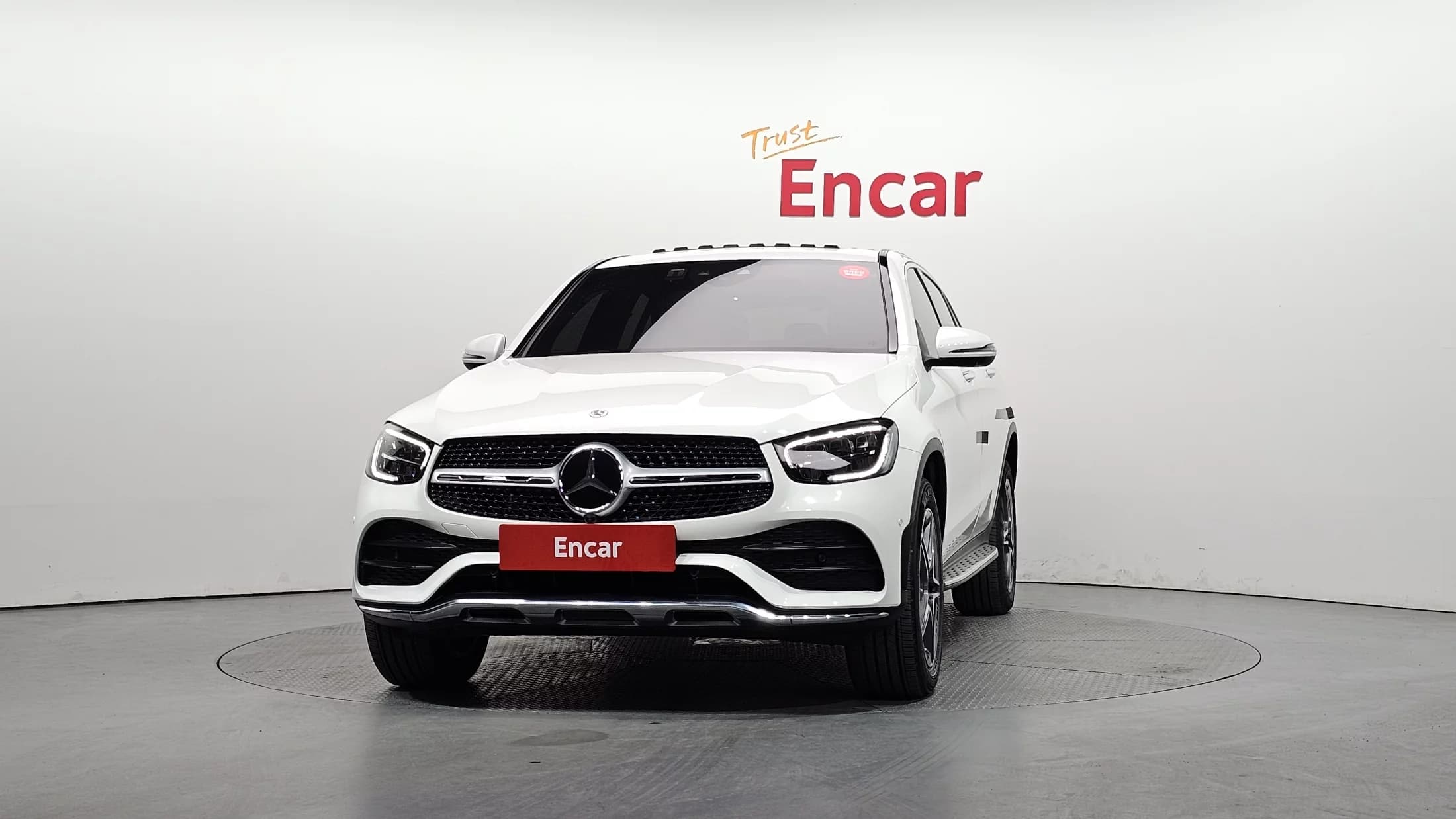Mercedes-Benz GLC-Class GLC300e 4MATIC Coupe, гибрид, 2023 г. 42643 км. — фото 3