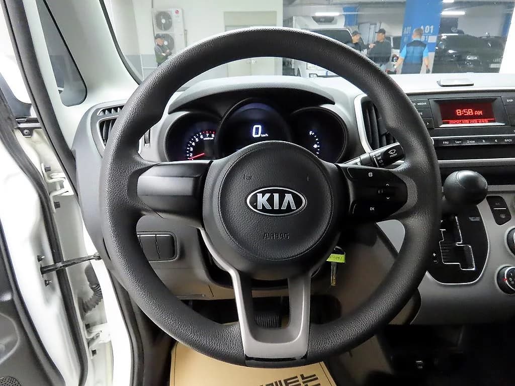 Kia RAY Van Standard, 2021 г. 92113 км. — фото 7