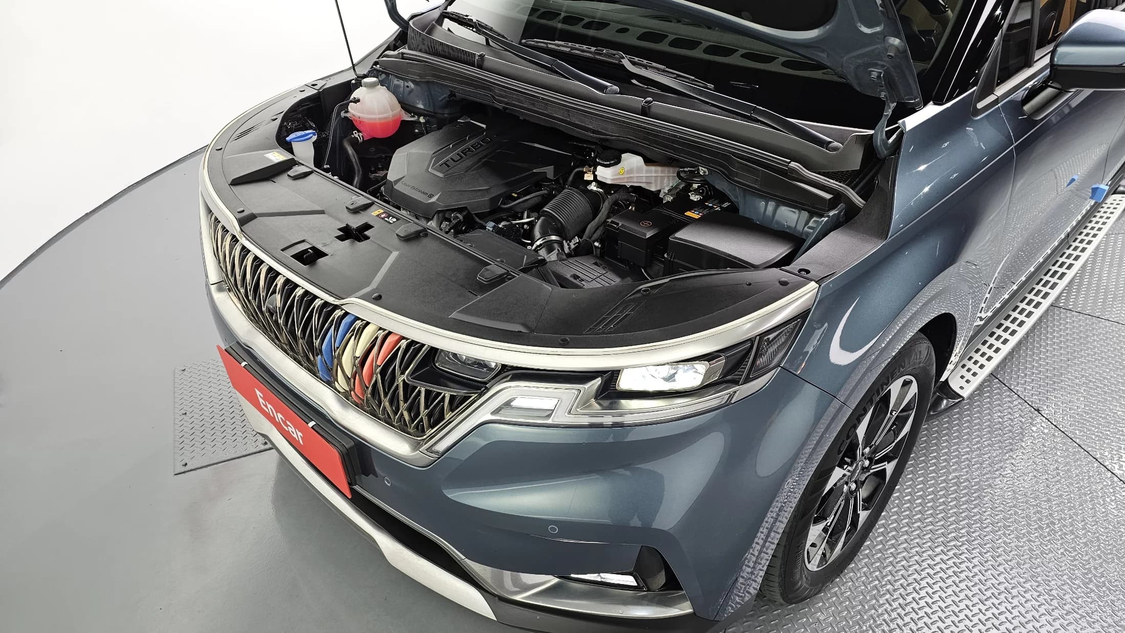 Kia Carnival 9-Seater Signature, 2023 г. 25563 км. — фото 6