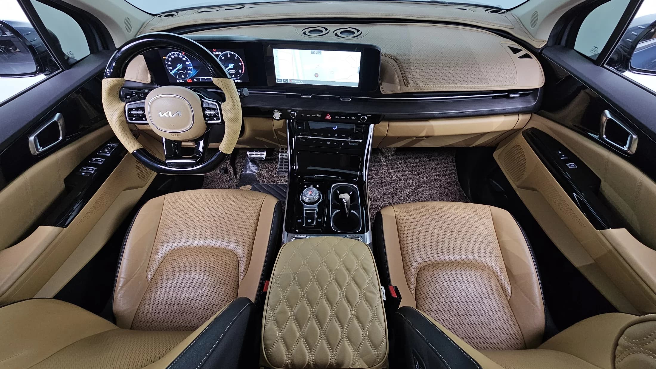 Kia Carnival 9-Seater Signature, 2023 г. 25563 км. — фото 7