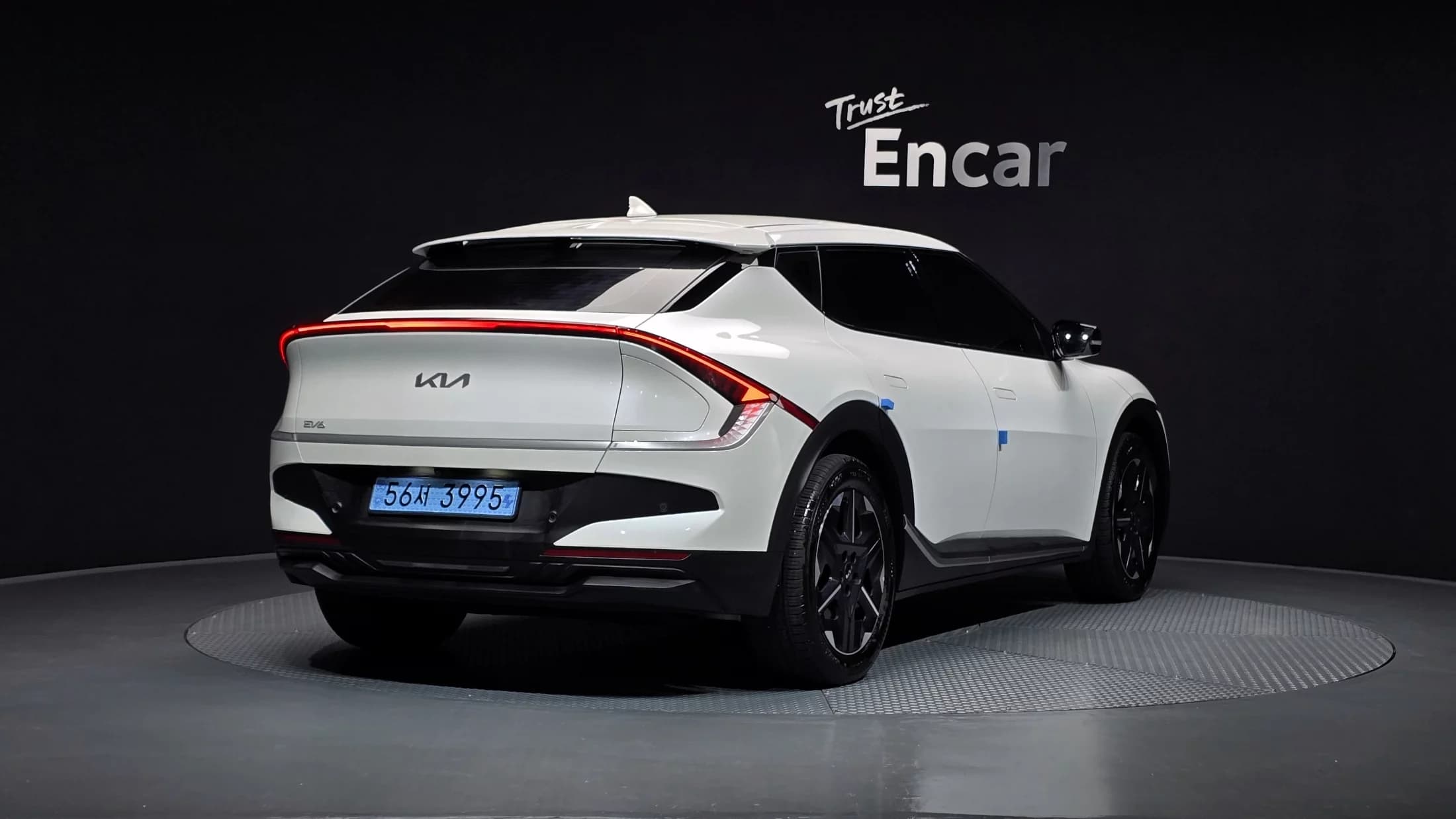 Kia EV6 Long Range 2WD Air, электромобиль, 2024 г. 20191 км. — фото 2