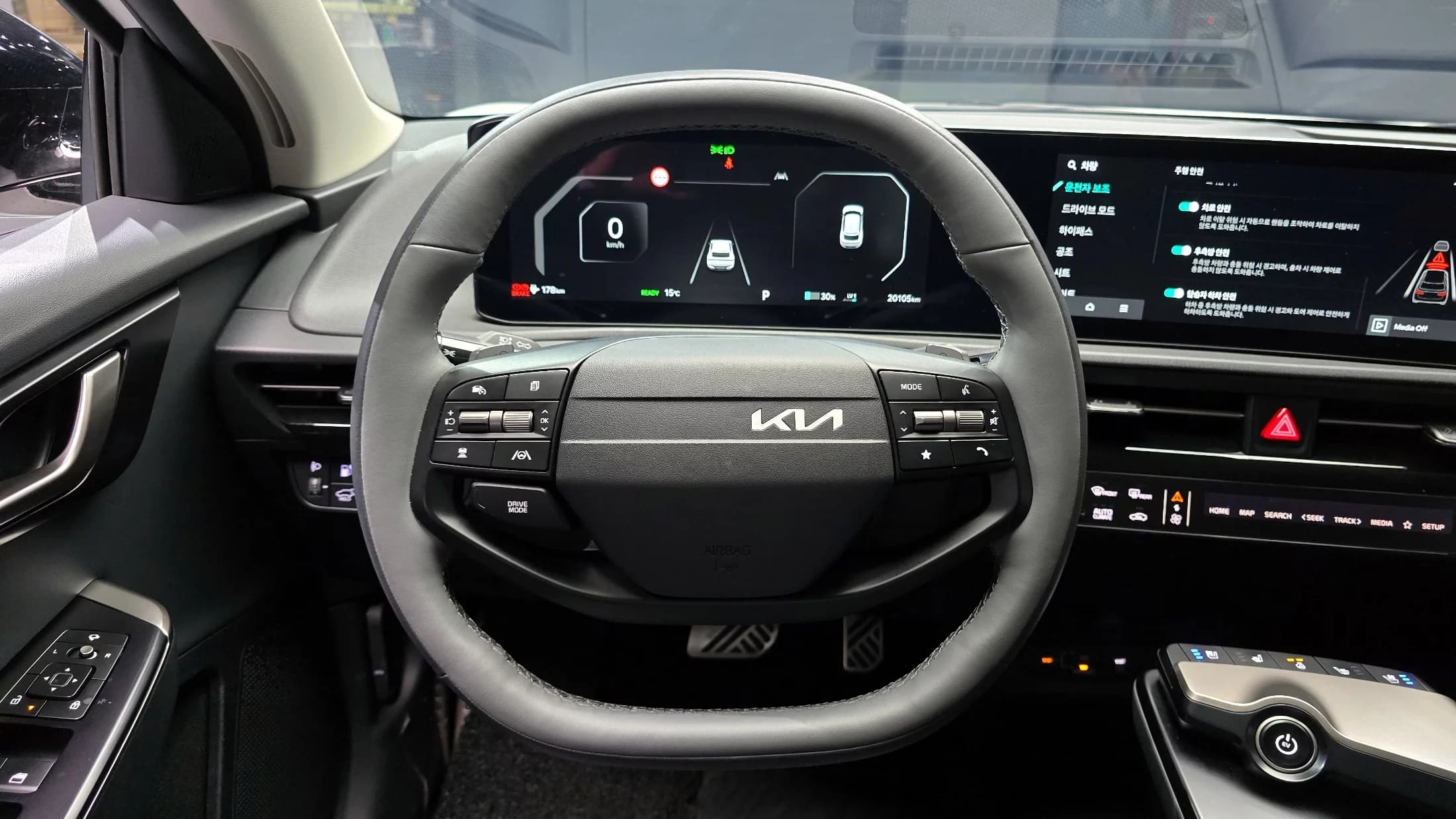 Kia EV6 Long Range 2WD Air, электромобиль, 2024 г. 20191 км. — фото 13