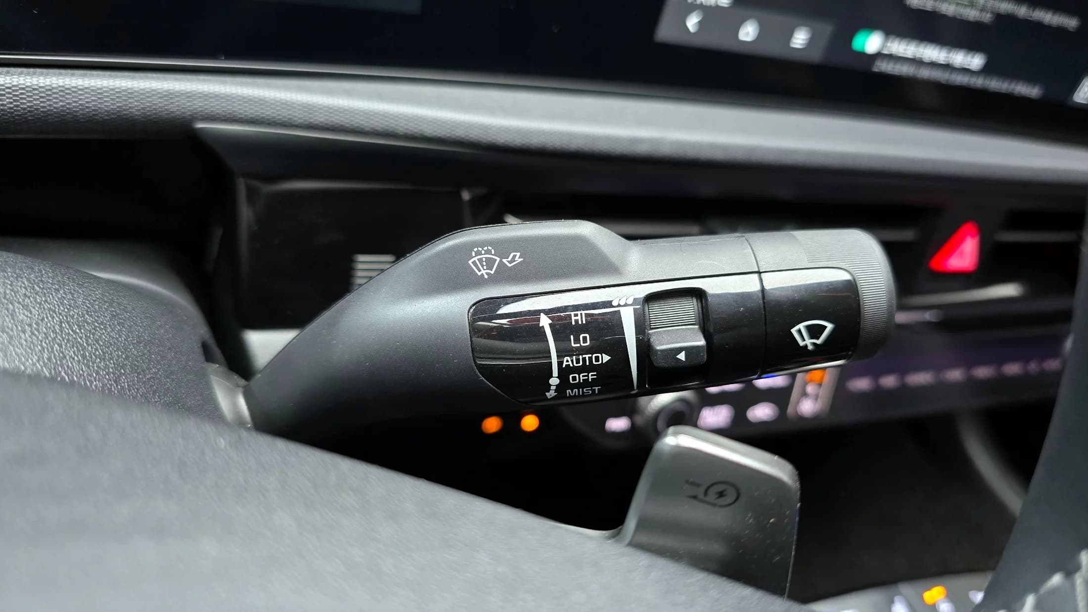 Kia EV6 Long Range 2WD Air, электромобиль, 2024 г. 20191 км. — фото 18