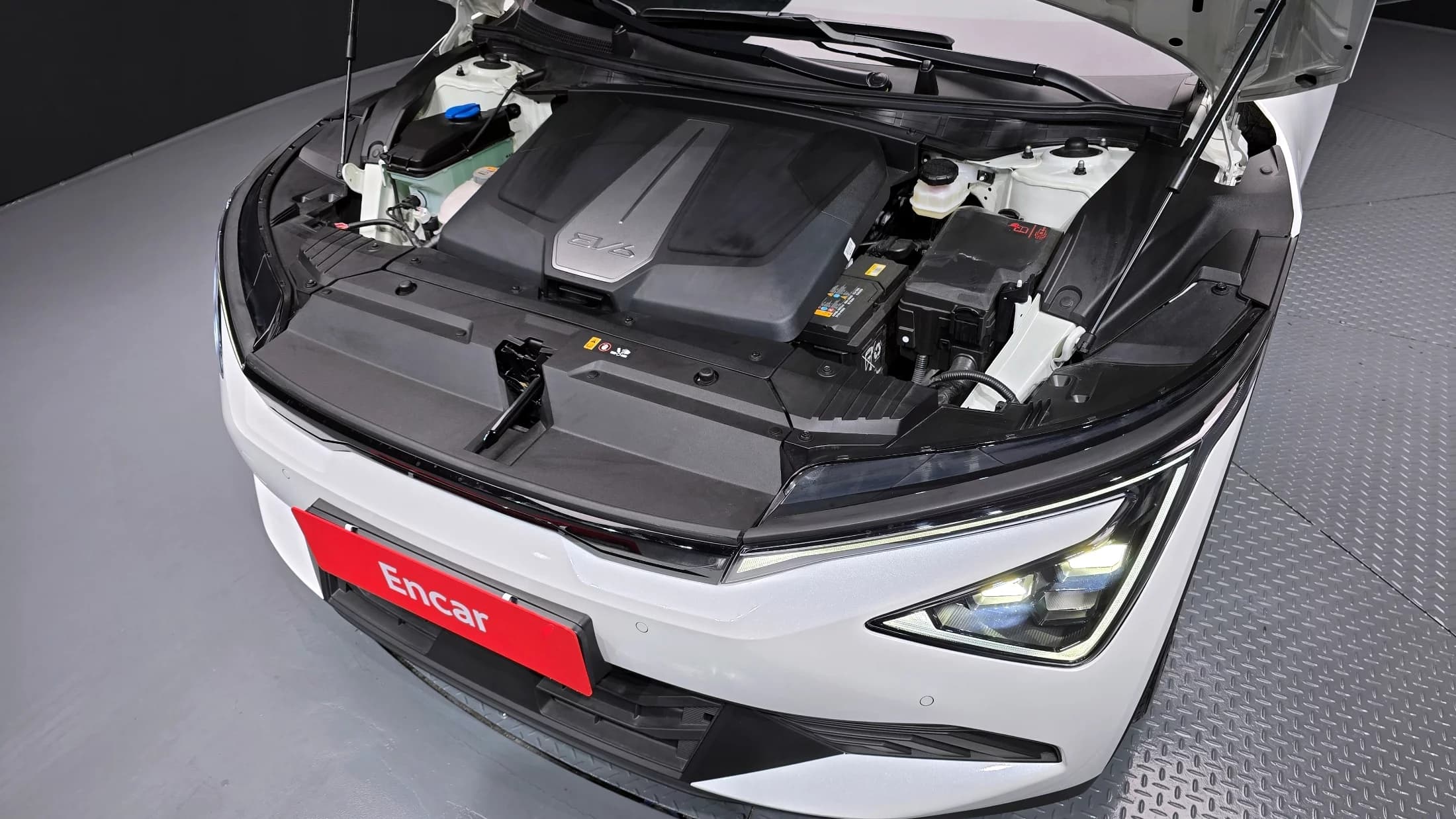 Kia EV6 Long Range 2WD Air, электромобиль, 2024 г. 20191 км. — фото 6