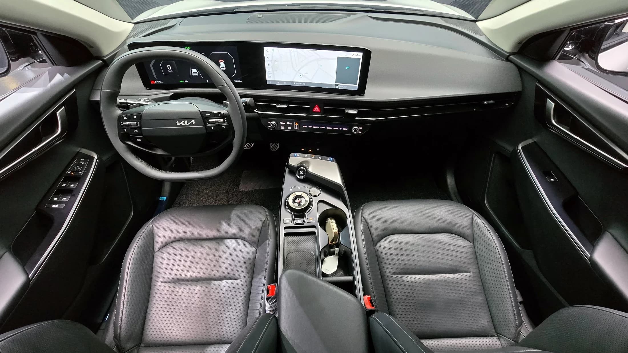Kia EV6 Long Range 2WD Air, электромобиль, 2024 г. 20191 км. — фото 7