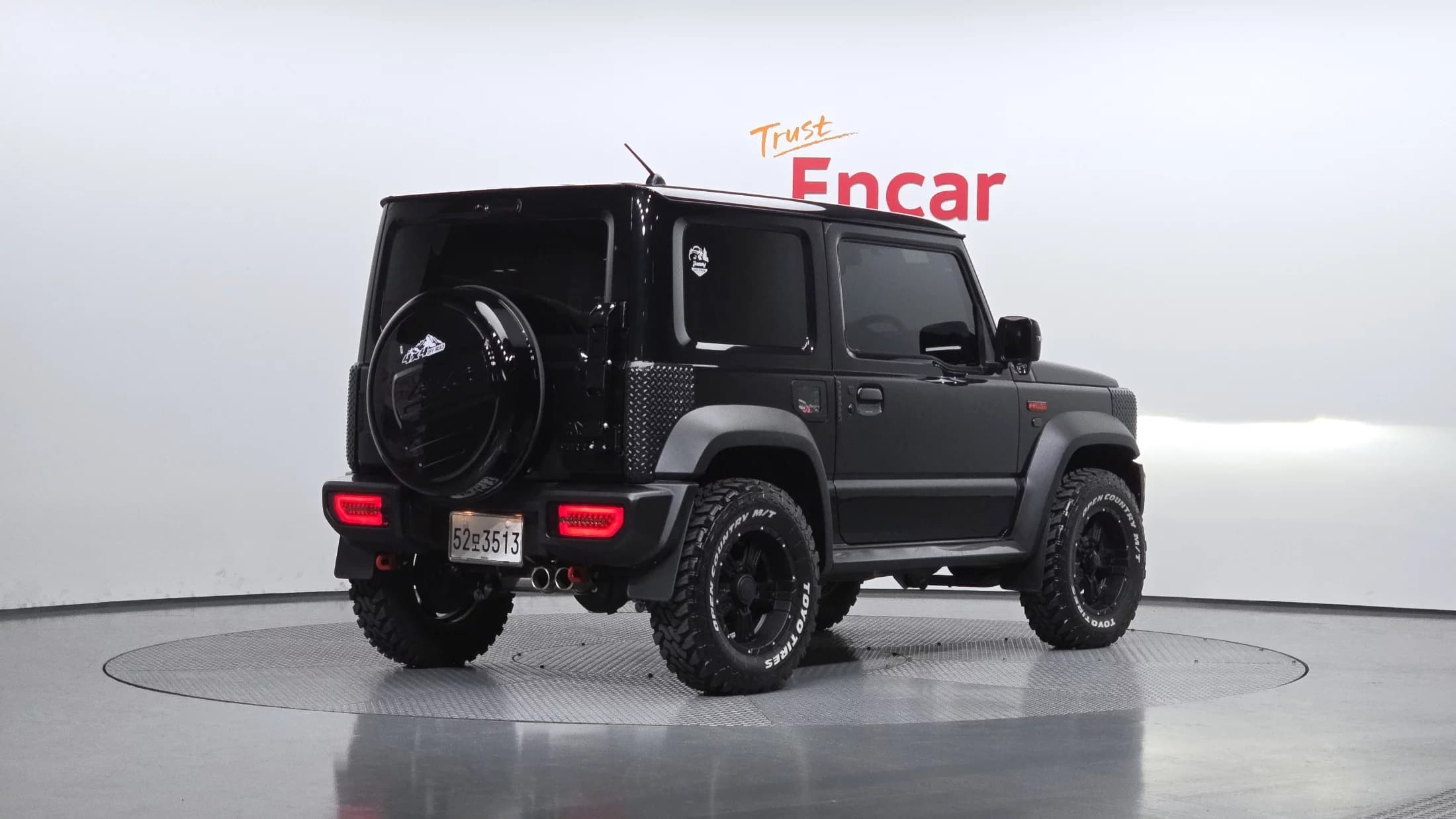 Suzuki JIMNY 1.5, 2024 г. 7639 км. — фото 2