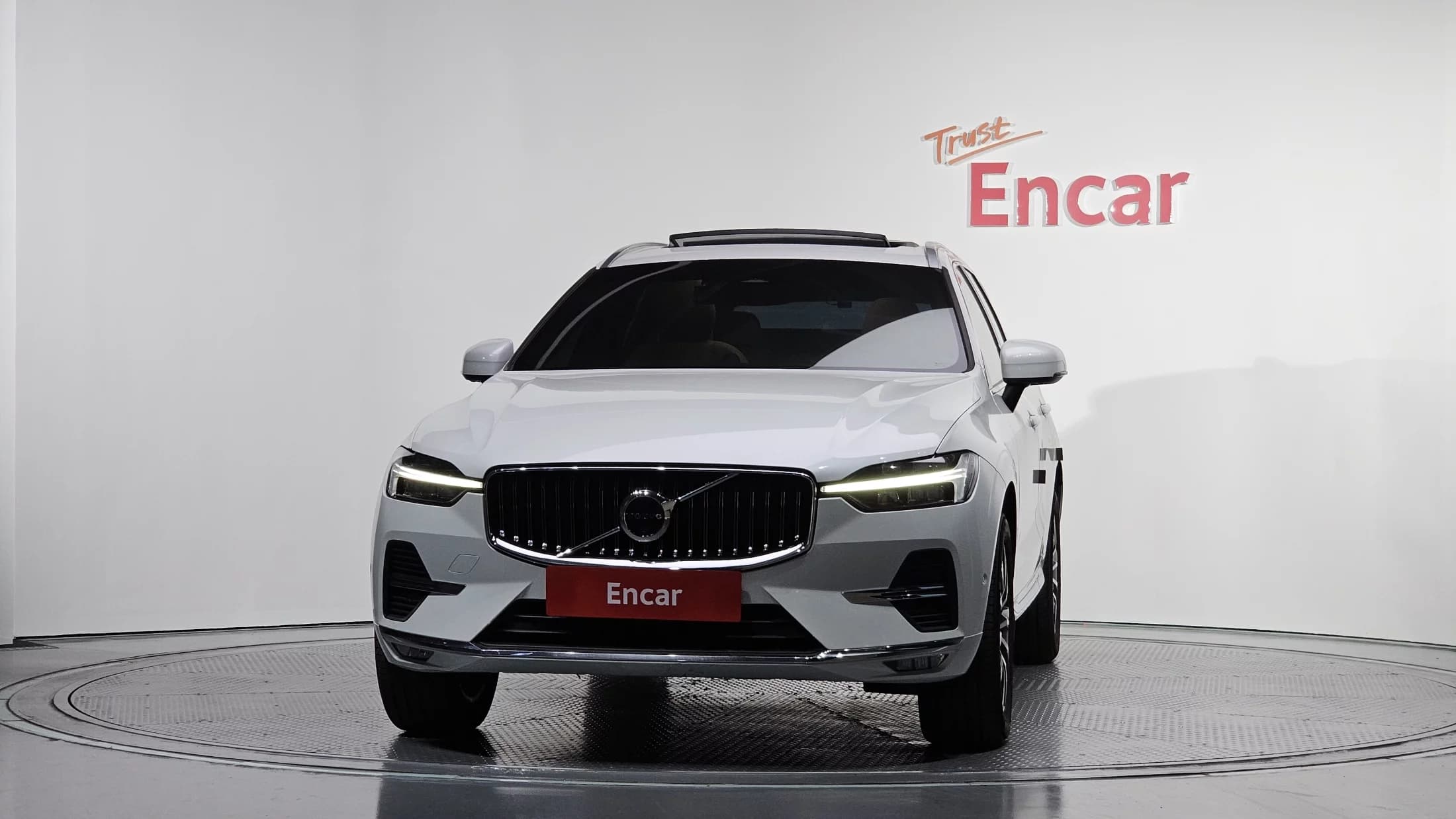 Volvo XC60 B5 Ultimate Bright, 2024 г. 13143 км. — фото 3