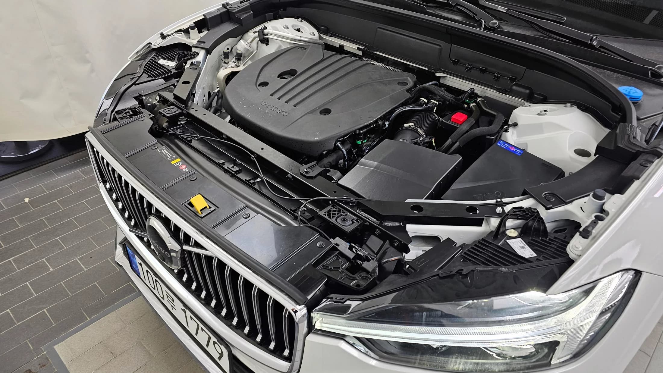 Volvo XC60 B5 Ultimate Bright, 2024 г. 13143 км. — фото 6