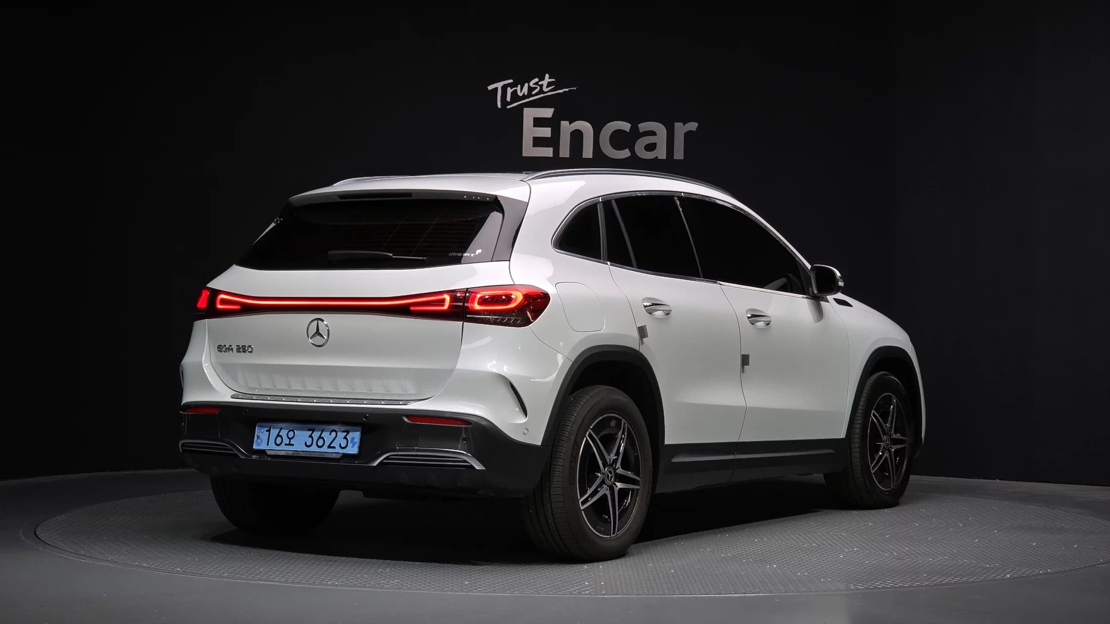 Mercedes-Benz EQA EQA250 AMG Package, электромобиль, 2022 г. 46256 км. — фото 2
