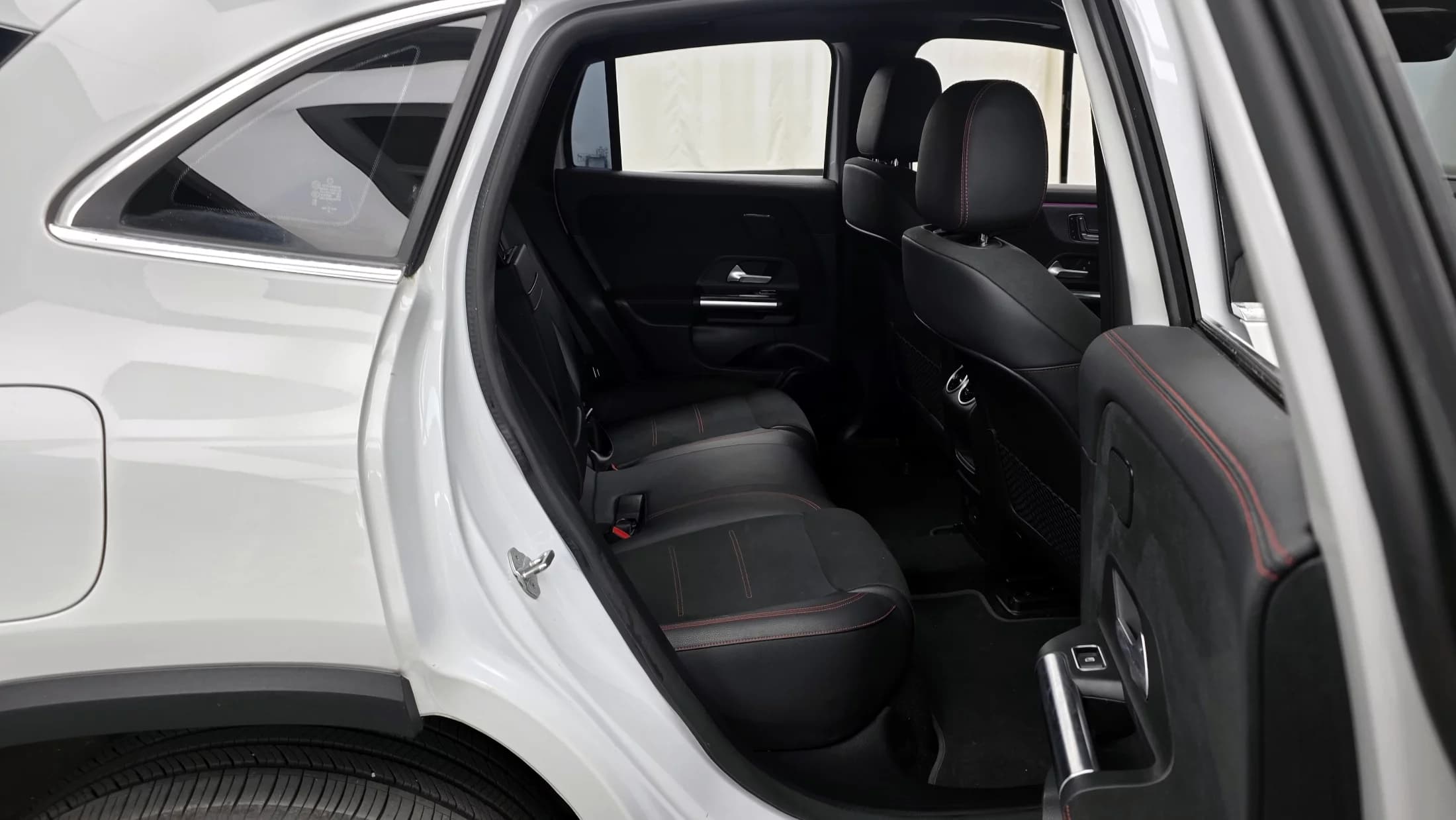 Mercedes-Benz EQA EQA250 AMG Package, электромобиль, 2022 г. 46256 км. — фото 12