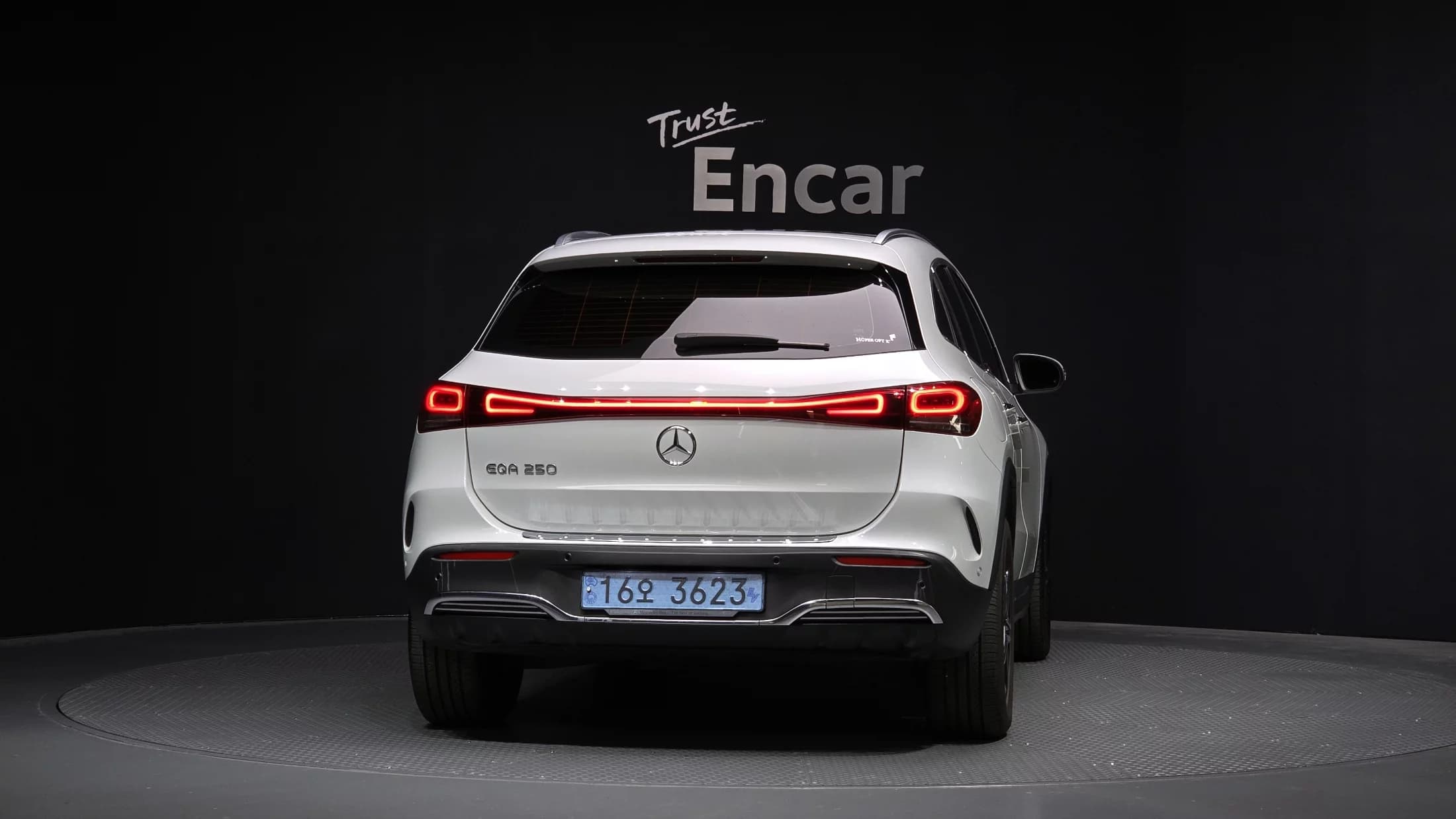 Mercedes-Benz EQA EQA250 AMG Package, электромобиль, 2022 г. 46256 км. — фото 4