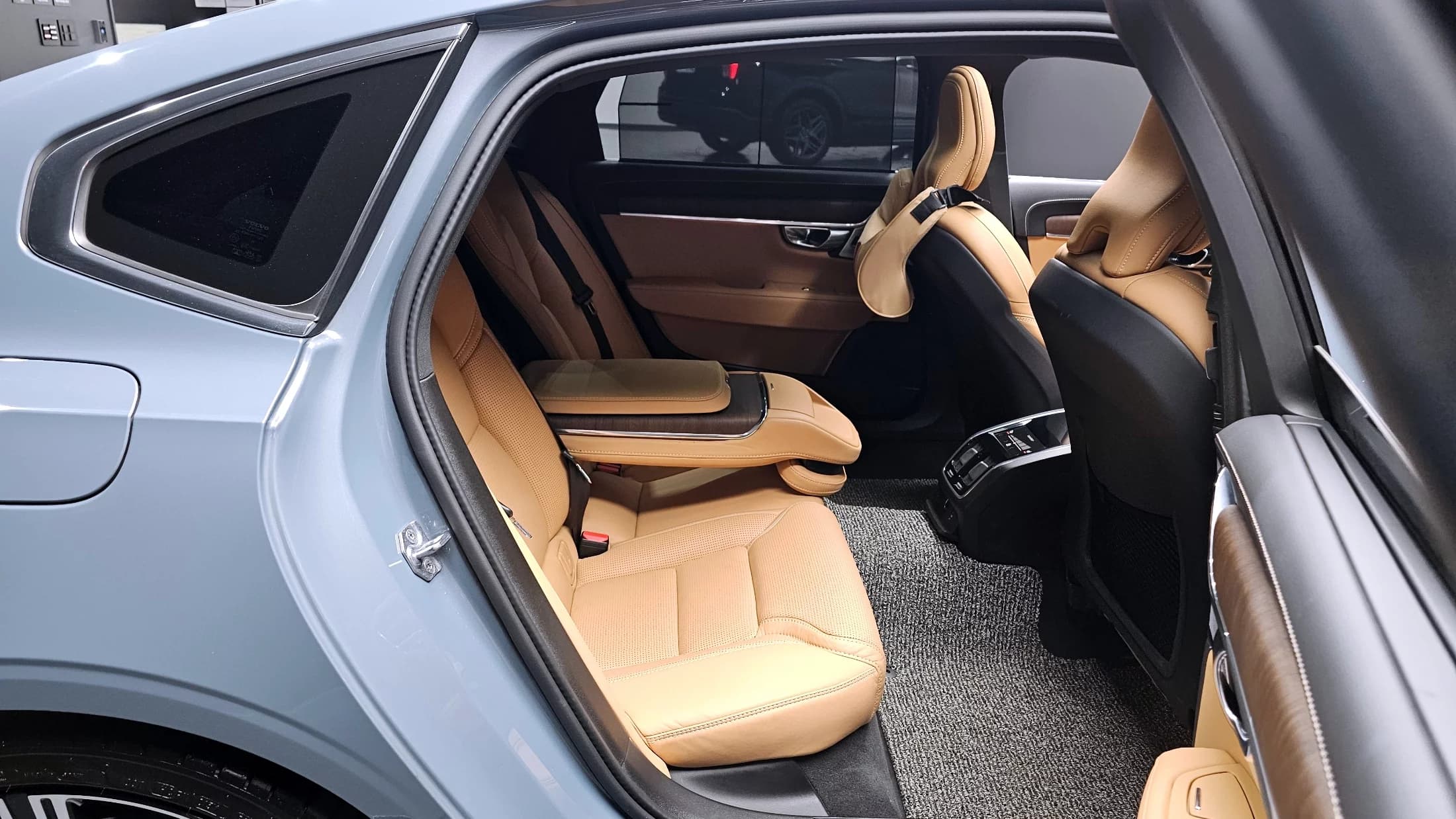 Volvo S90 B6 AWD Inscription, 2021 г. 25695 км. — фото 11