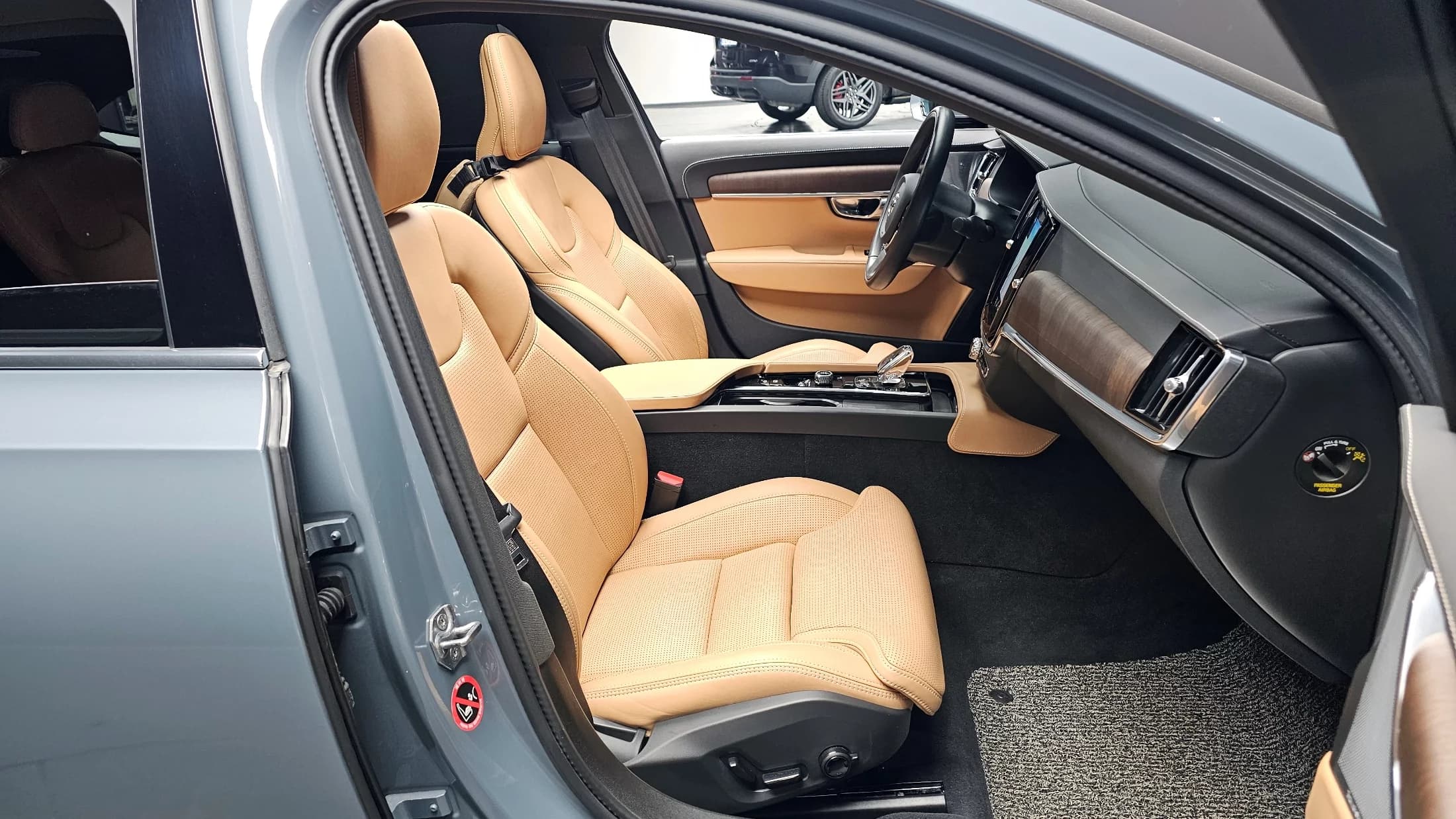 Volvo S90 B6 AWD Inscription, 2021 г. 25695 км. — фото 10