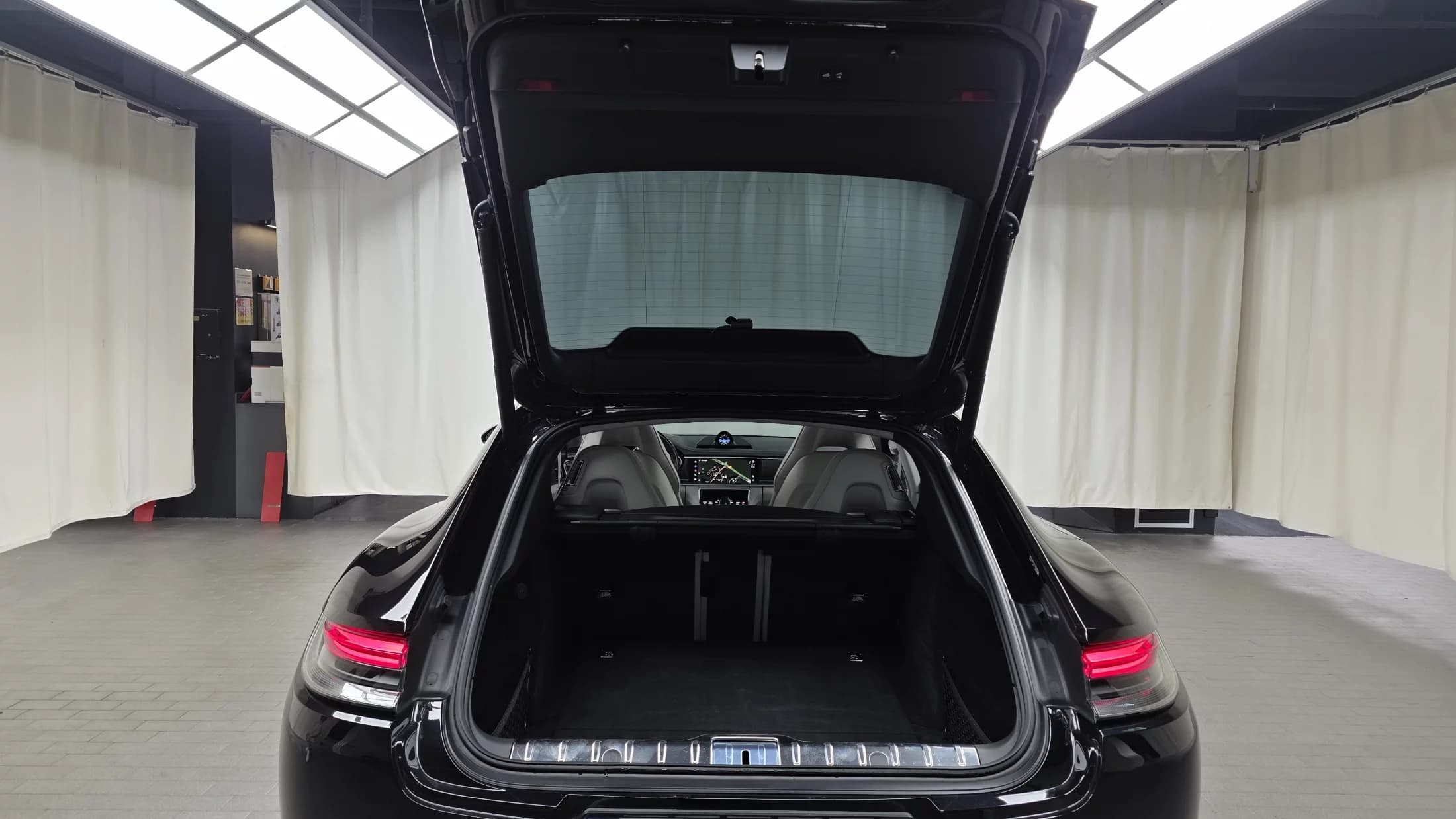 Porsche PANAMERA 2.9 AWD Platinum Edition, 2023 г. 38792 км. — фото 20