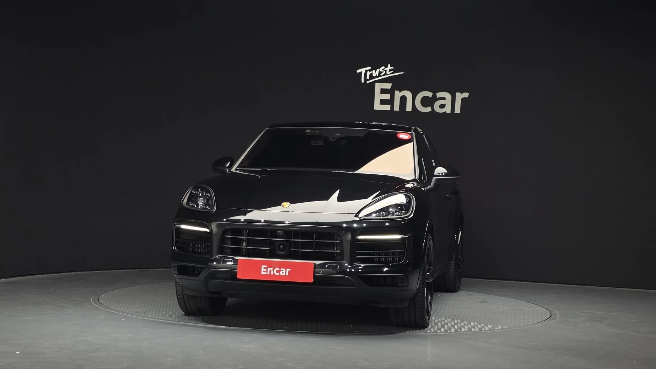 Porsche CAYENNE 3.0 COUPE PLATINUM EDITION, 2023 г. 37746 км. — фото 3