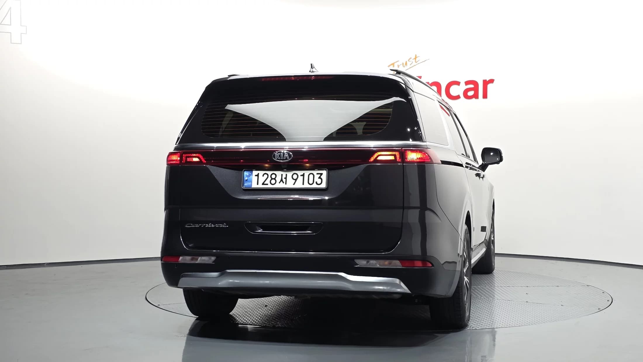 Kia Carnival 9-Seater Noblesse, 2021 г. 151147 км. — фото 4