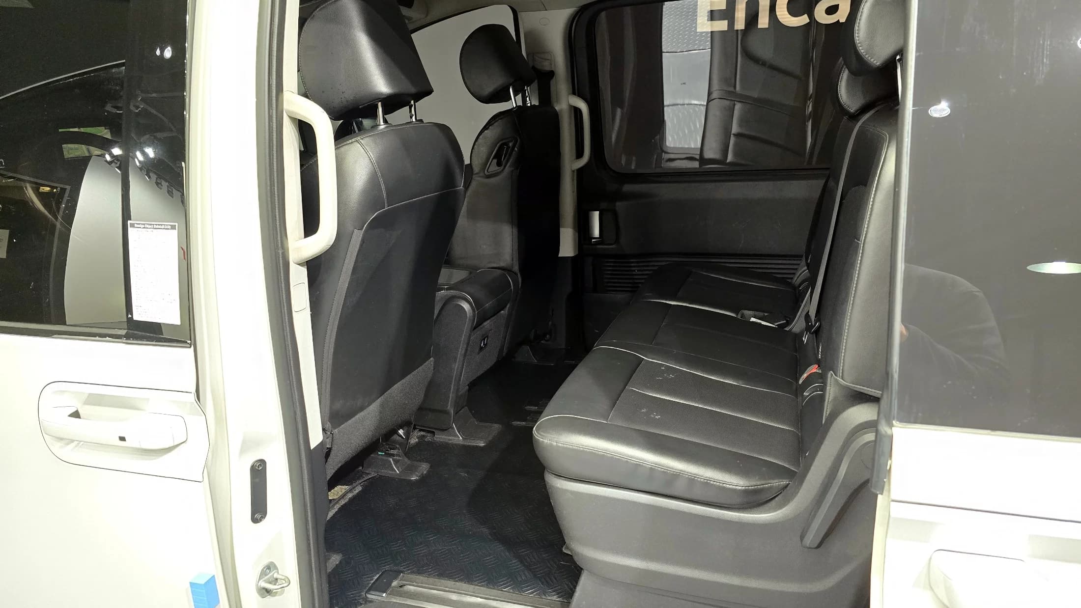 Hyundai Staria Tourer 9-Seater Modern, 2021 г. 67539 км. — фото 11