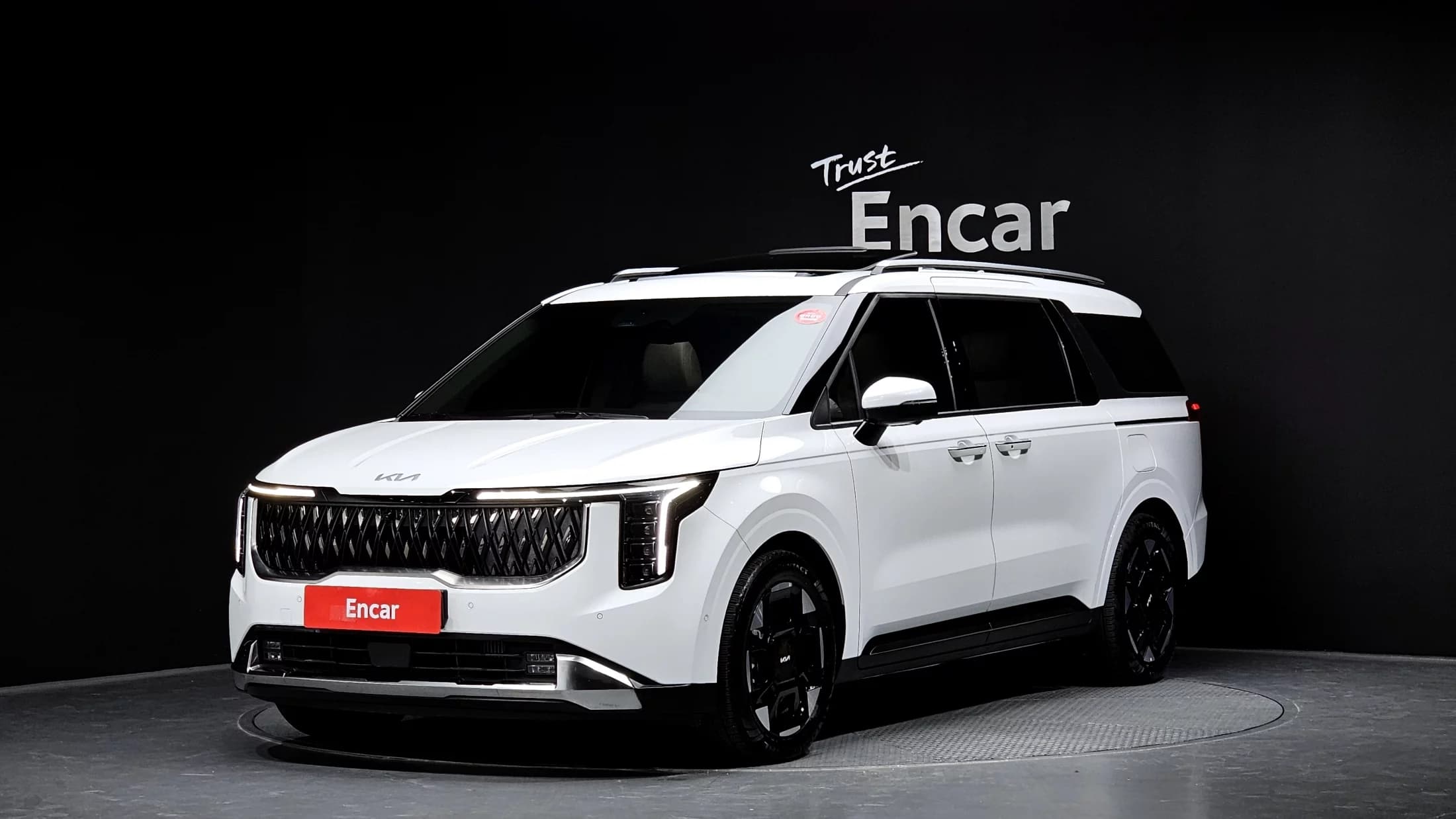 Kia Carnival 7-Seater Signature, 2024 г. 18203 км.