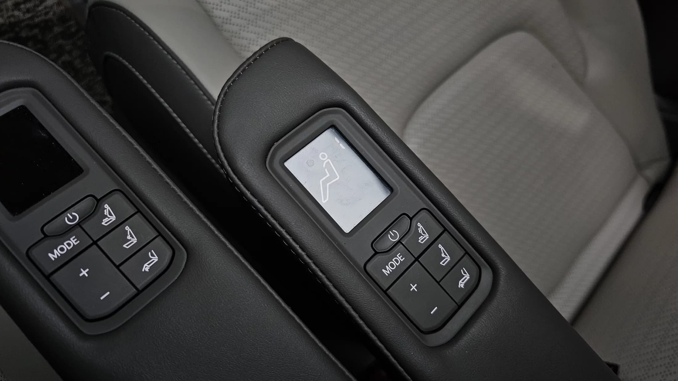 Kia Carnival 7-Seater Signature, 2024 г. 18203 км. — фото 18