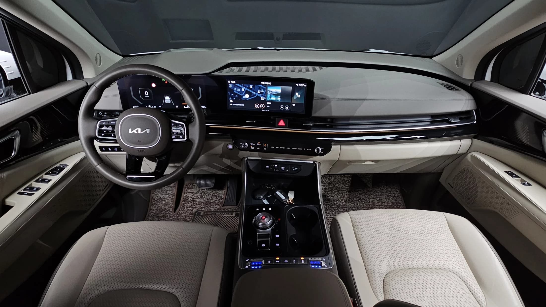 Kia Carnival 7-Seater Signature, 2024 г. 18203 км. — фото 7