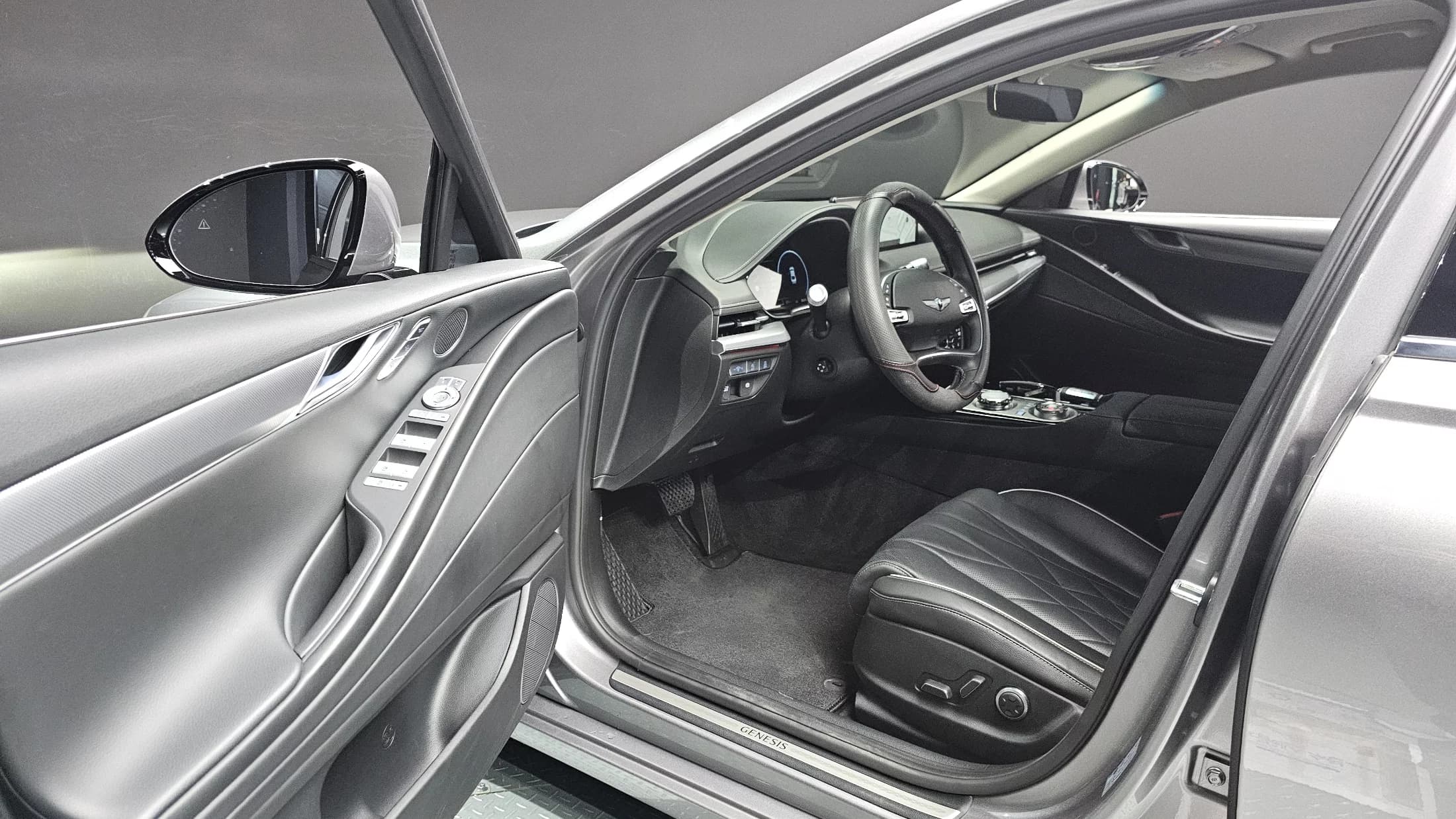 Genesis G80 Gasoline 2.5 Turbo AWD, 2023 г. 38134 км. — фото 11