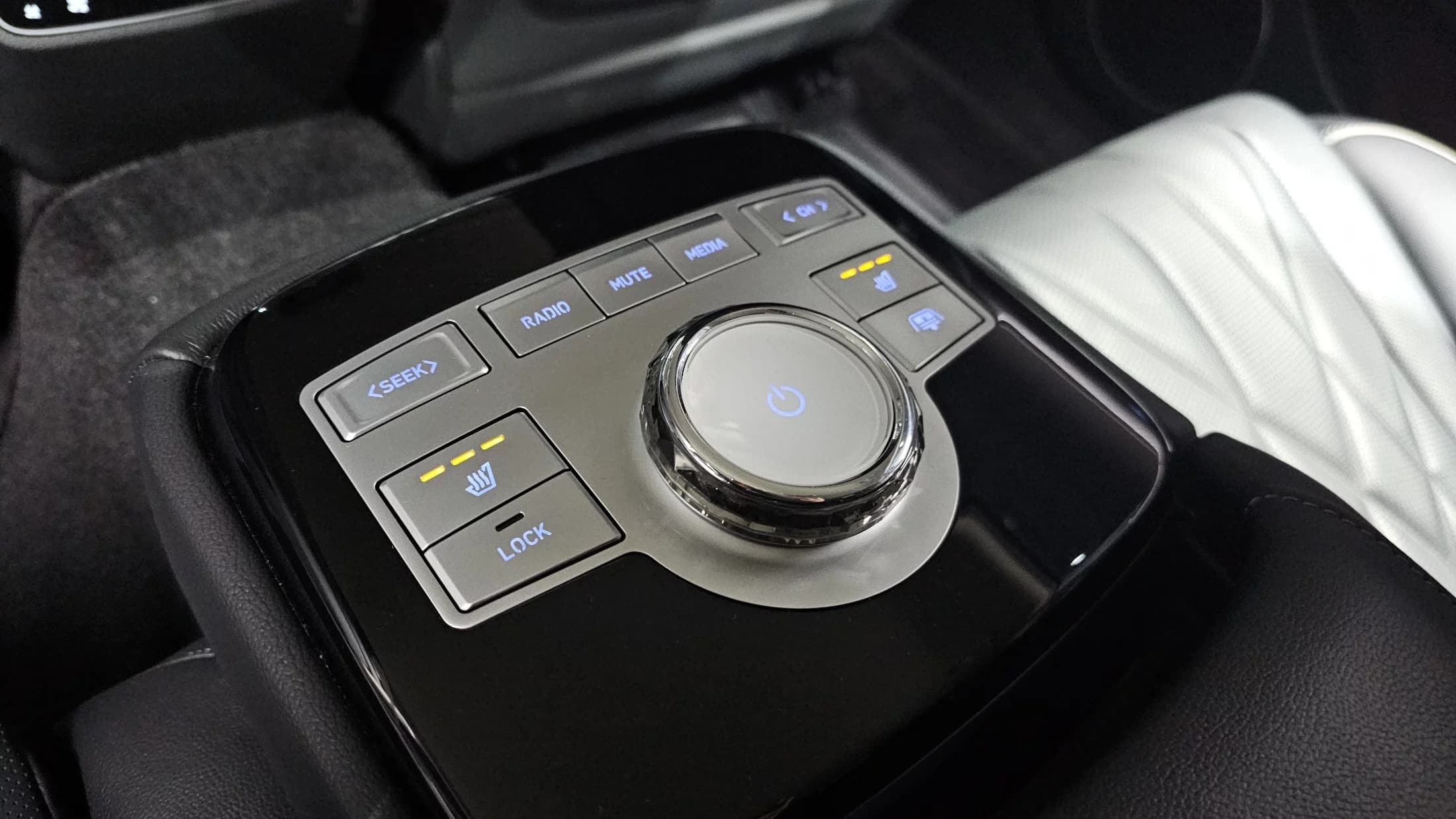 Genesis G80 Gasoline 2.5 Turbo AWD, 2023 г. 38134 км. — фото 17
