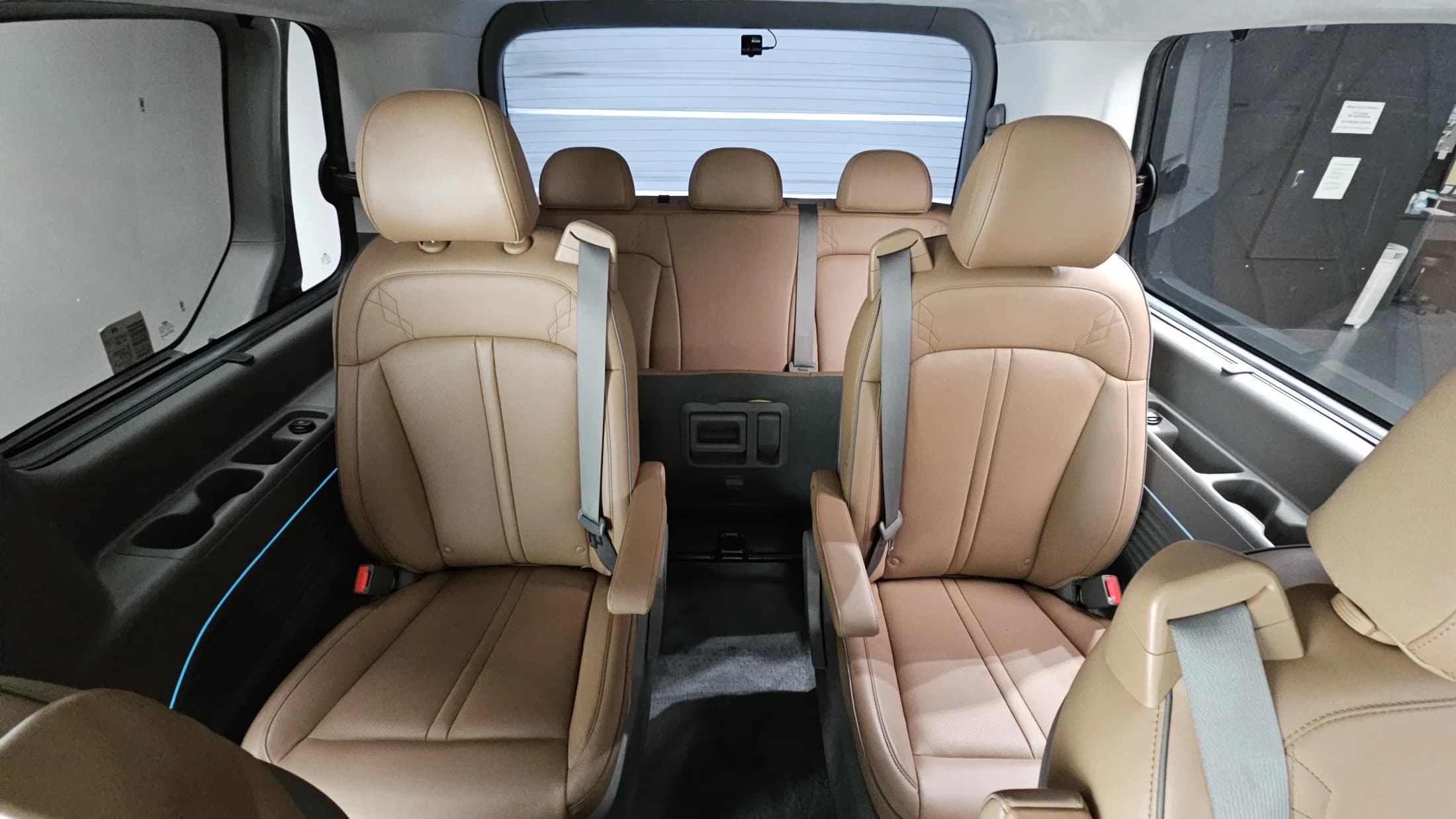 Hyundai Staria Lounge 9-Seater Inspiration, 2021 г. 74176 км. — фото 18