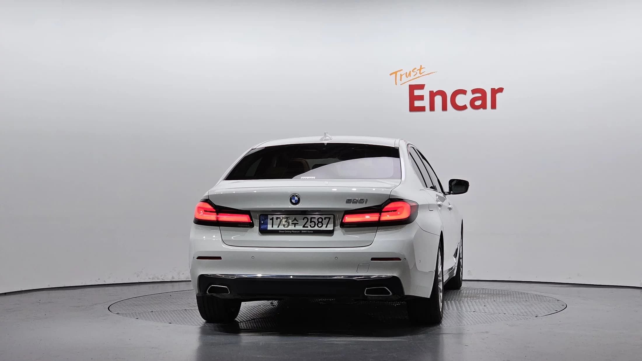 BMW 5-Series 520i Luxury, 2021 г. 43439 км. — фото 4