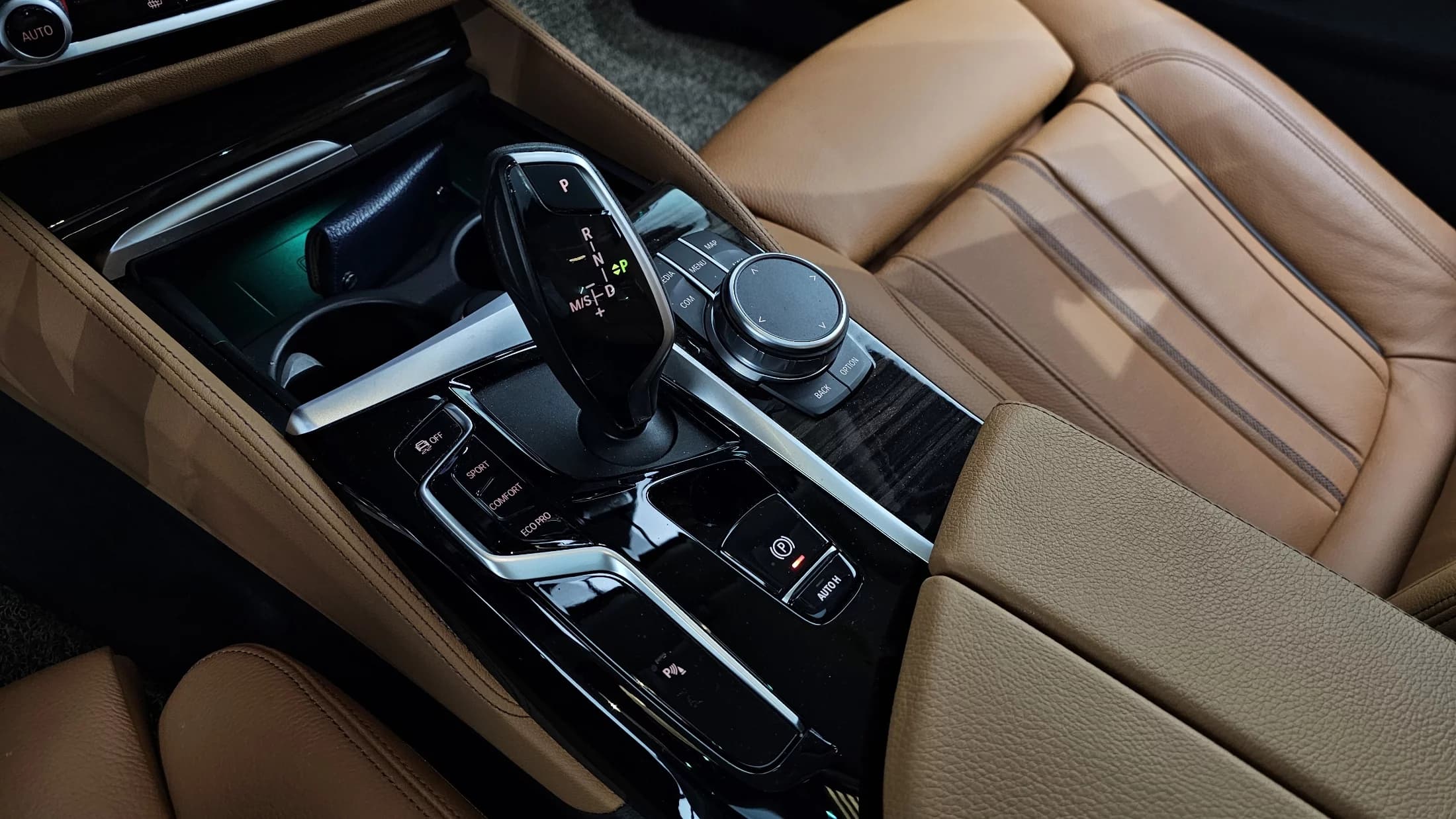 BMW 5-Series 520i Luxury, 2021 г. 43439 км. — фото 9