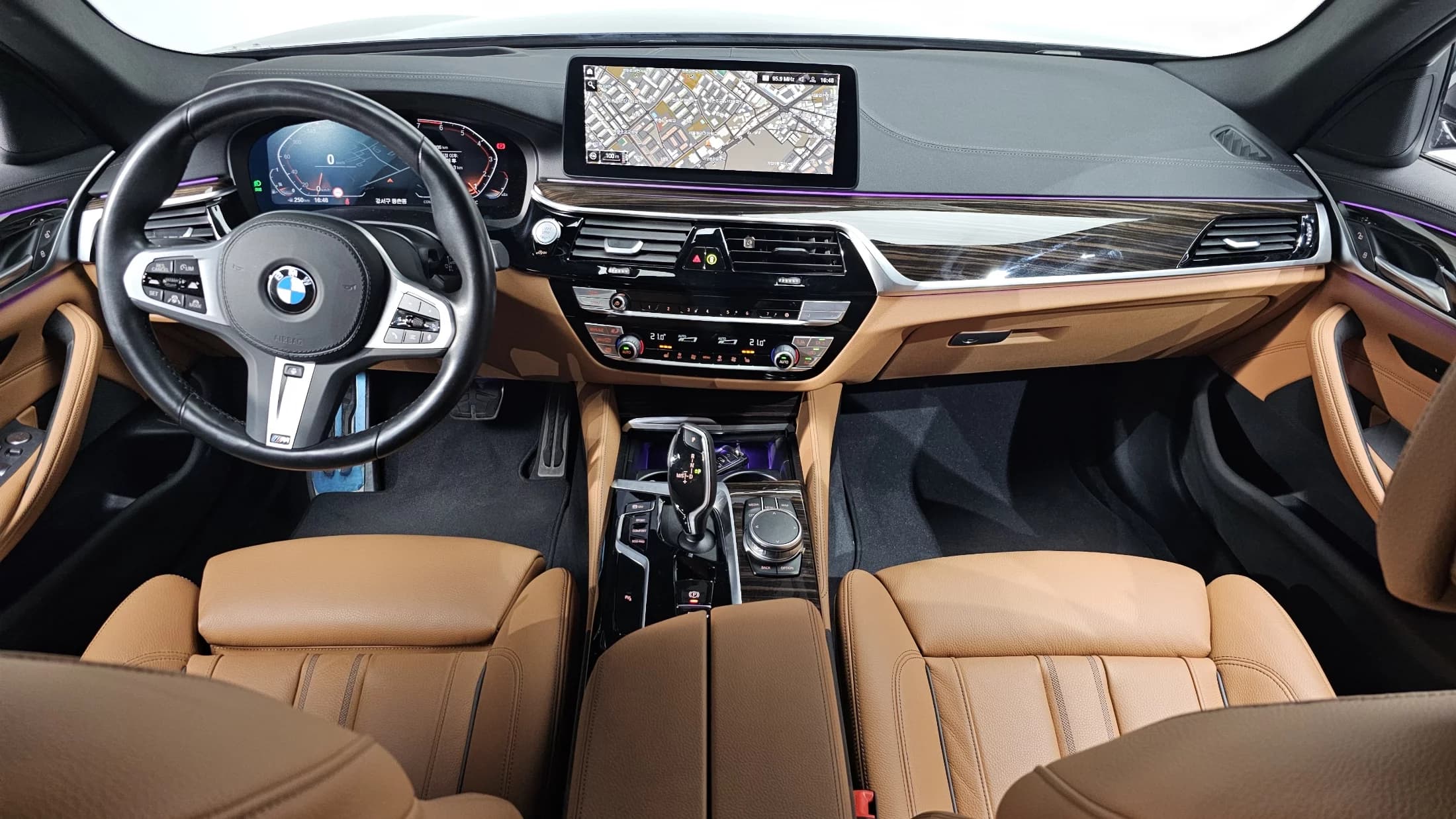 BMW 5-Series 520i M Sport, 2022 г. 43009 км. — фото 7