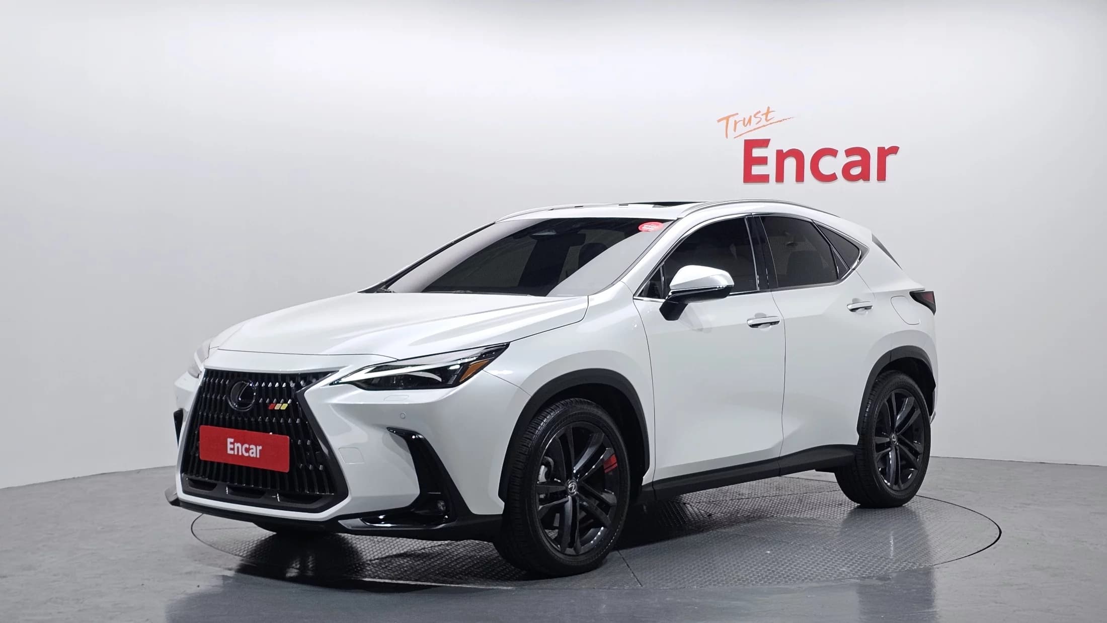 Lexus NX350h Premium, гибрид, 2023 г. 19077 км.