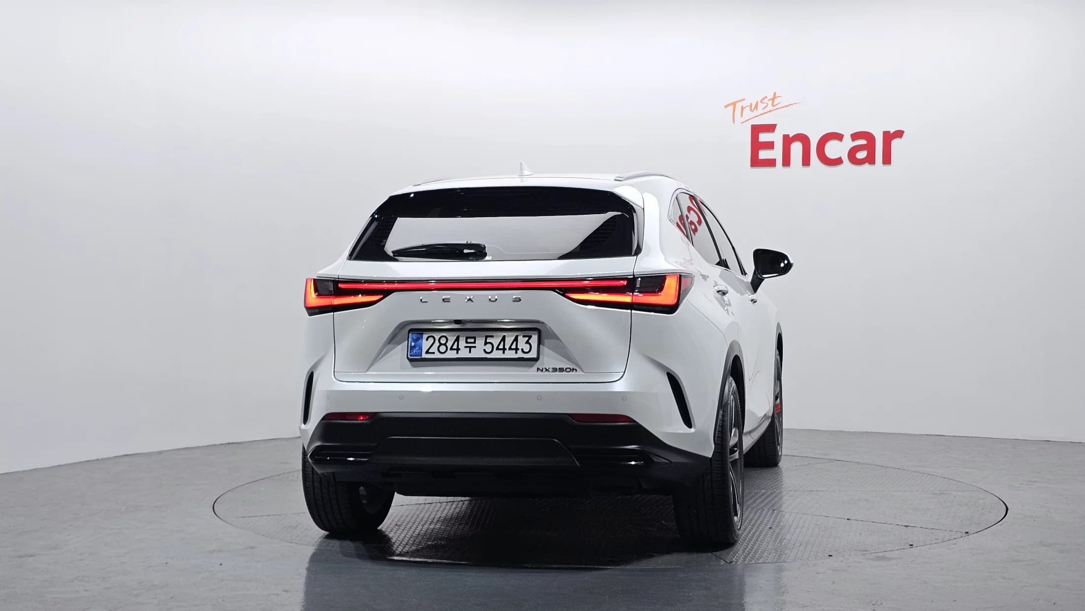 Lexus NX350h Premium, гибрид, 2023 г. 19077 км. — фото 4