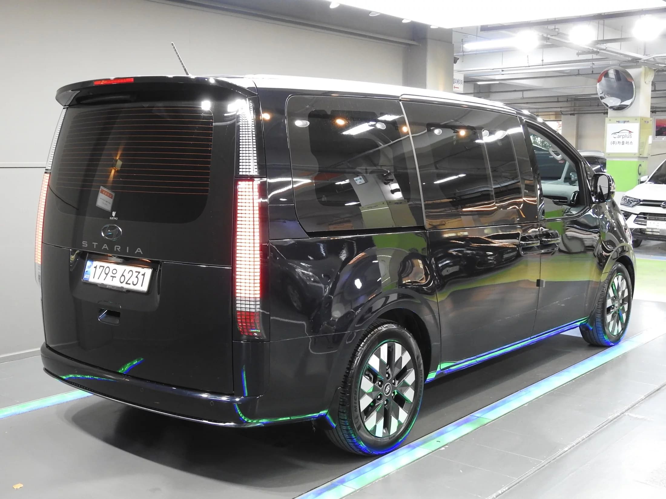 Hyundai Staria Lounge 9-Seater Inspiration, 2022 г. 43694 км. — фото 2