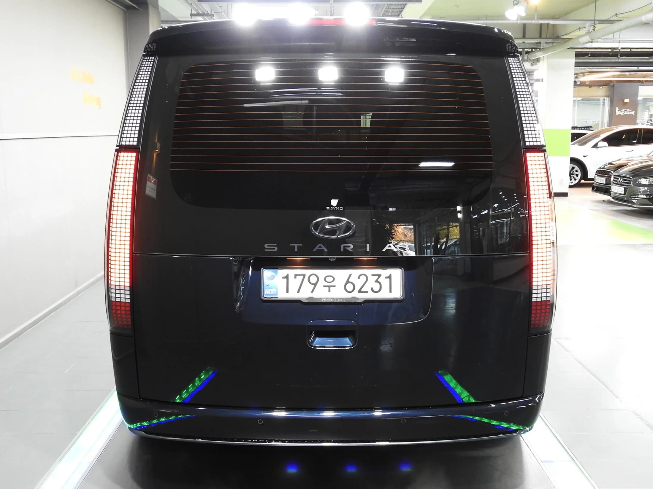Hyundai Staria Lounge 9-Seater Inspiration, 2022 г. 43694 км. — фото 4