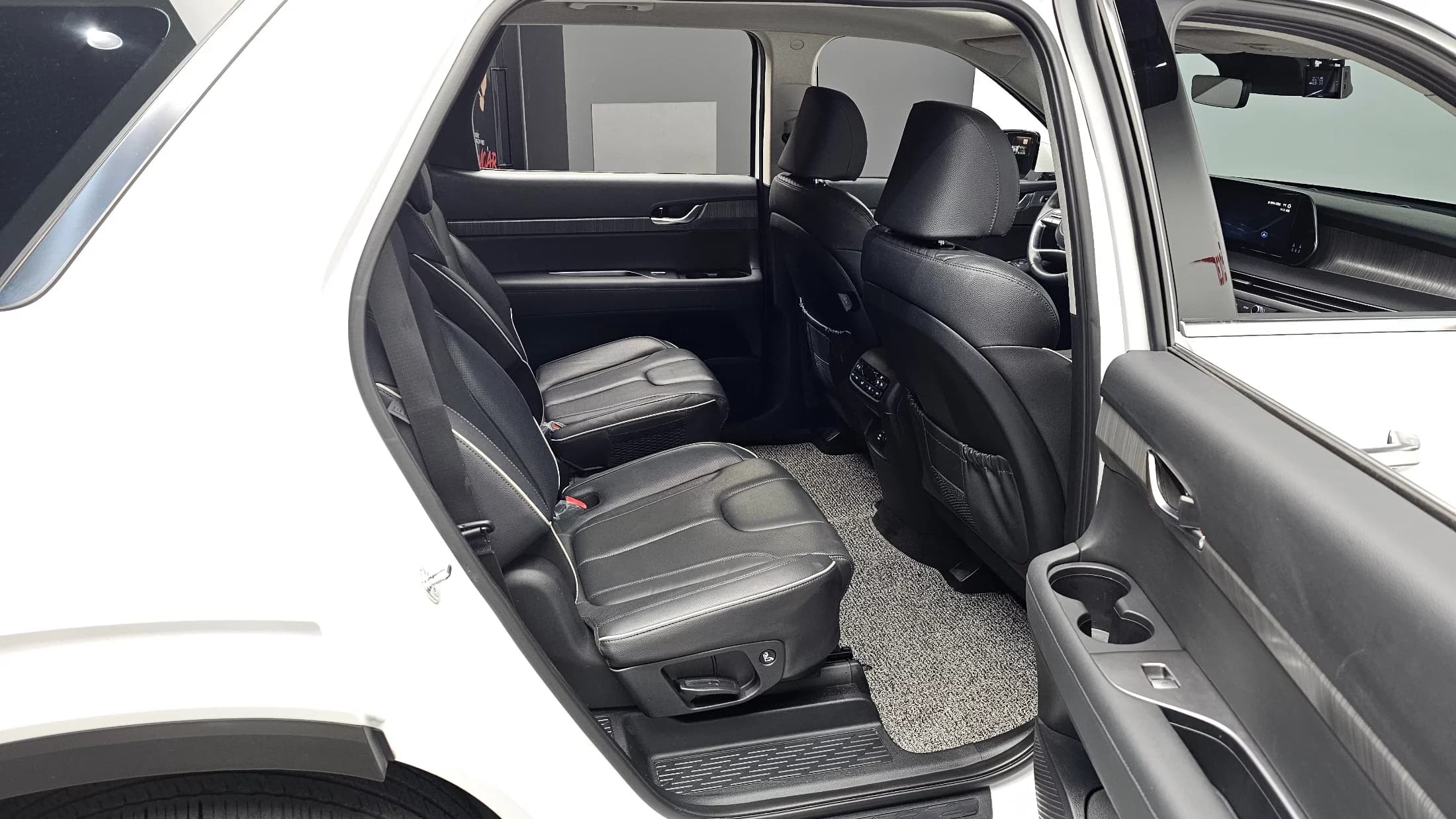 Hyundai Palisade Diesel 2.2 4WD Prestige, 2023 г. 44860 км. — фото 12