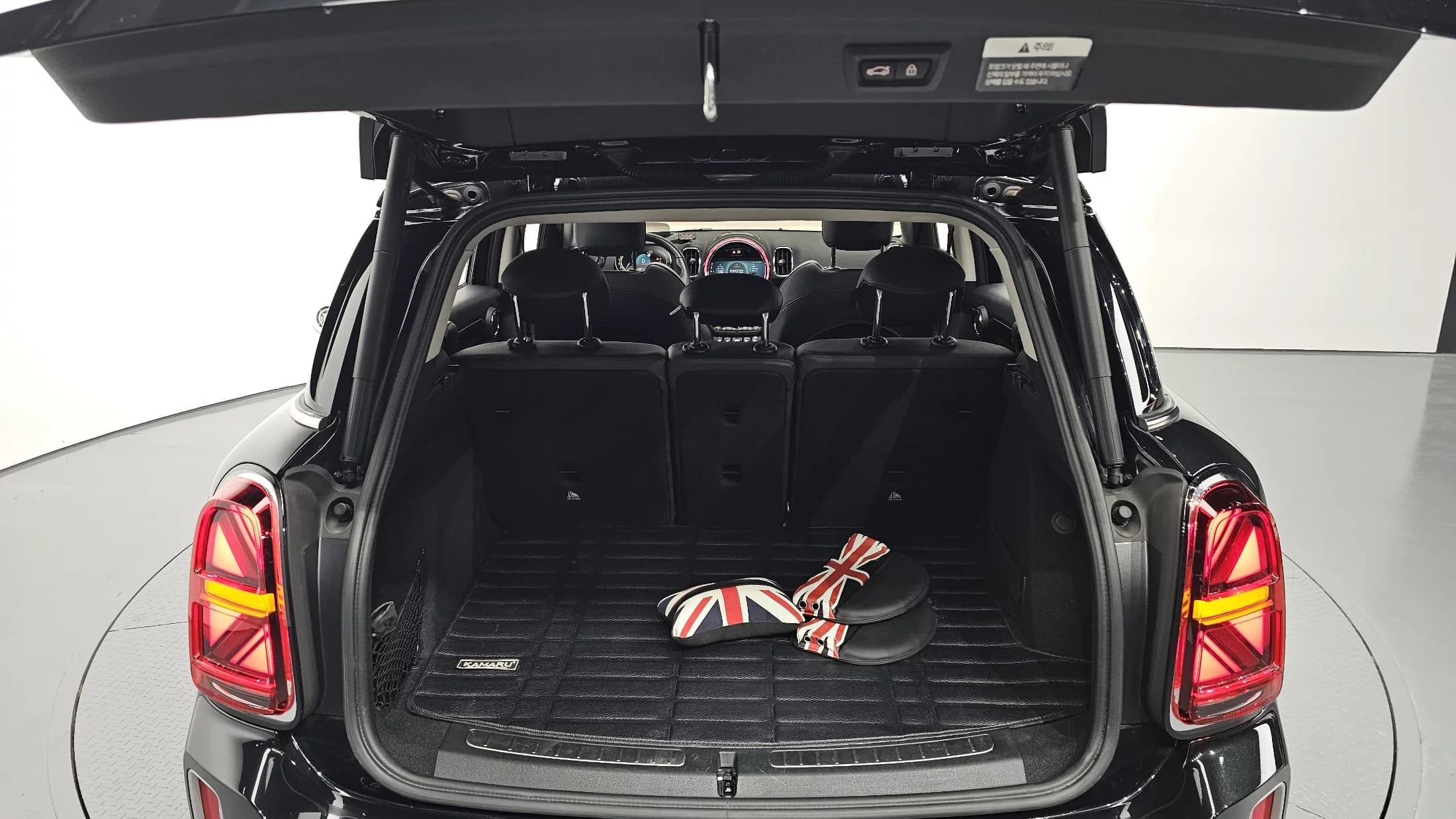 MINI Countryman Classic Plus Launch Pack 2nd Gen, 2023 г. 40272 км. — фото 20