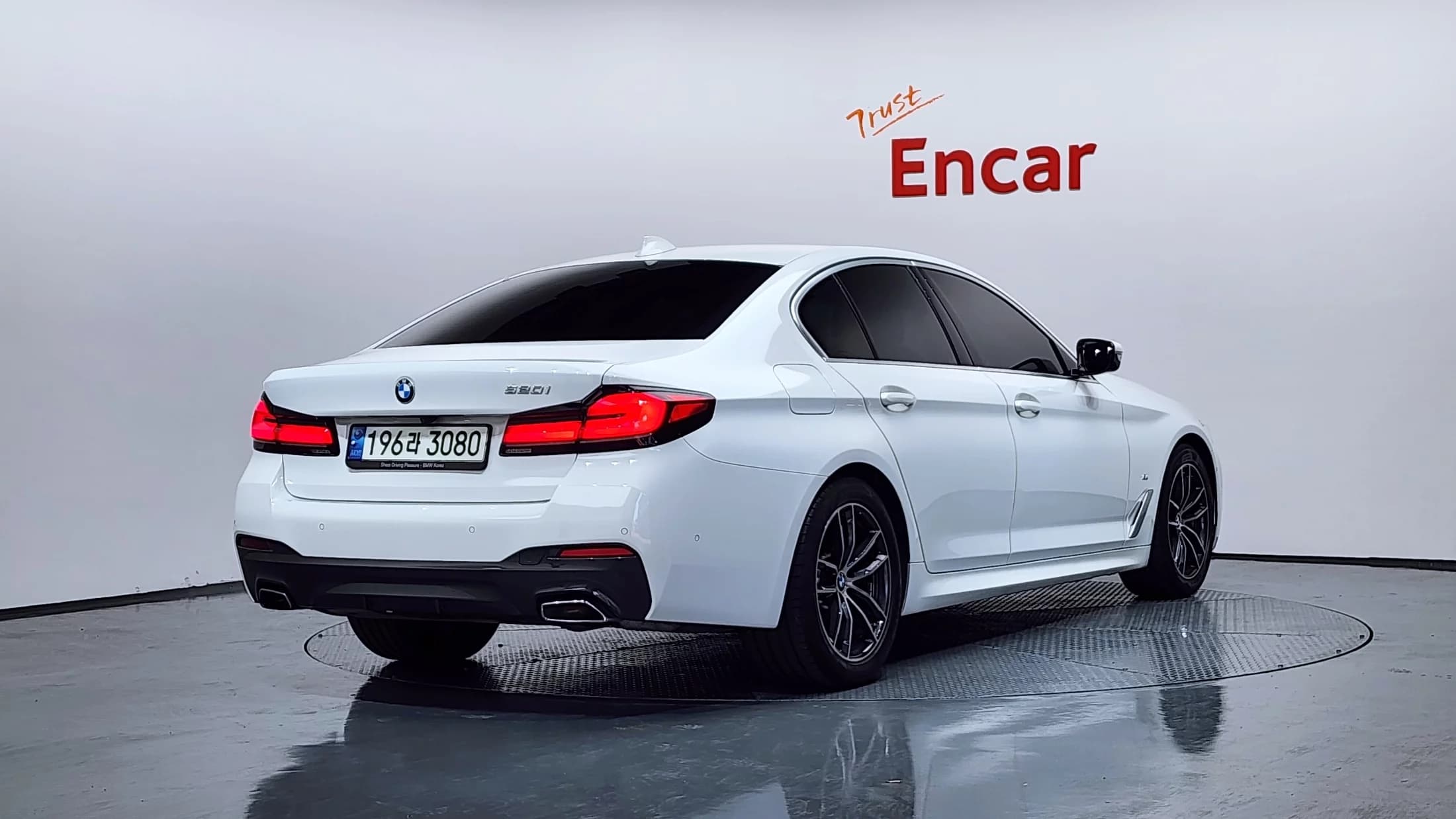 BMW 5-Series 520i M Sport, 2021 г. 39836 км. — фото 2
