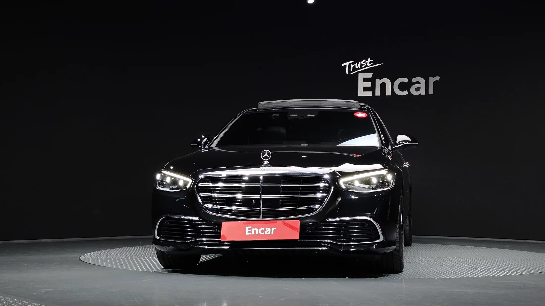 Mercedes-Benz S-Class S580L 4MATIC, 2024 г. 47294 км. — фото 3