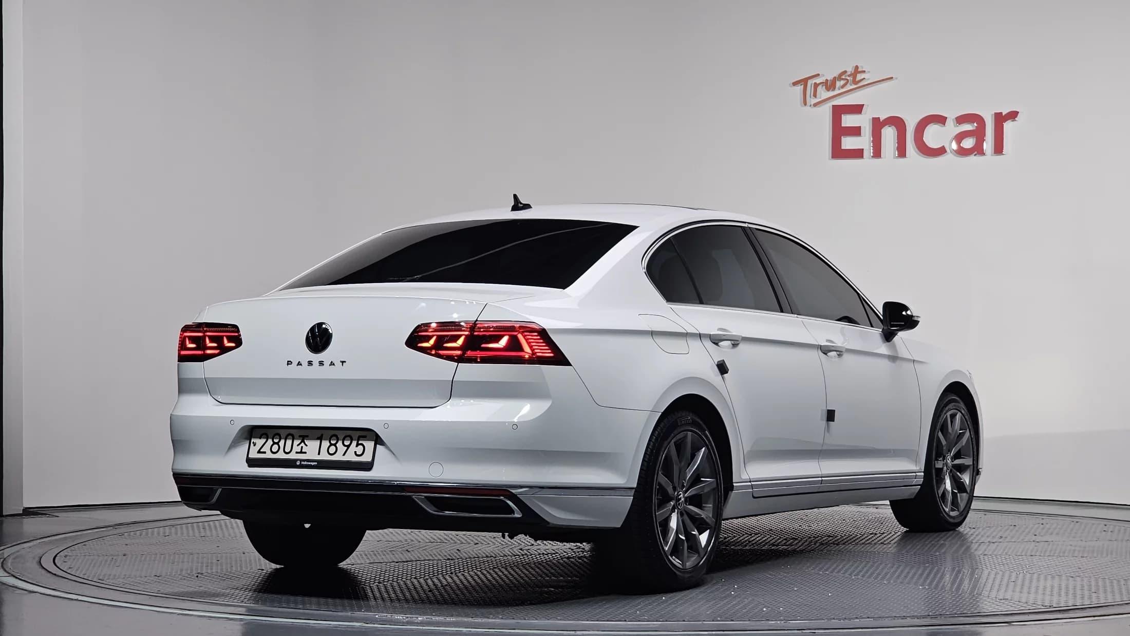 Volkswagen PASSAT 2.0 TDI Prestige, 2022 г. 81432 км. — фото 2
